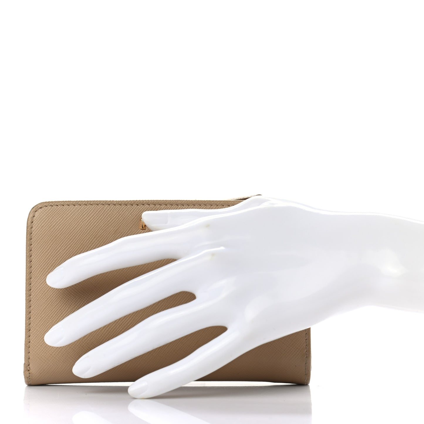 Saffiano Metal Compact Wallet Cammeo