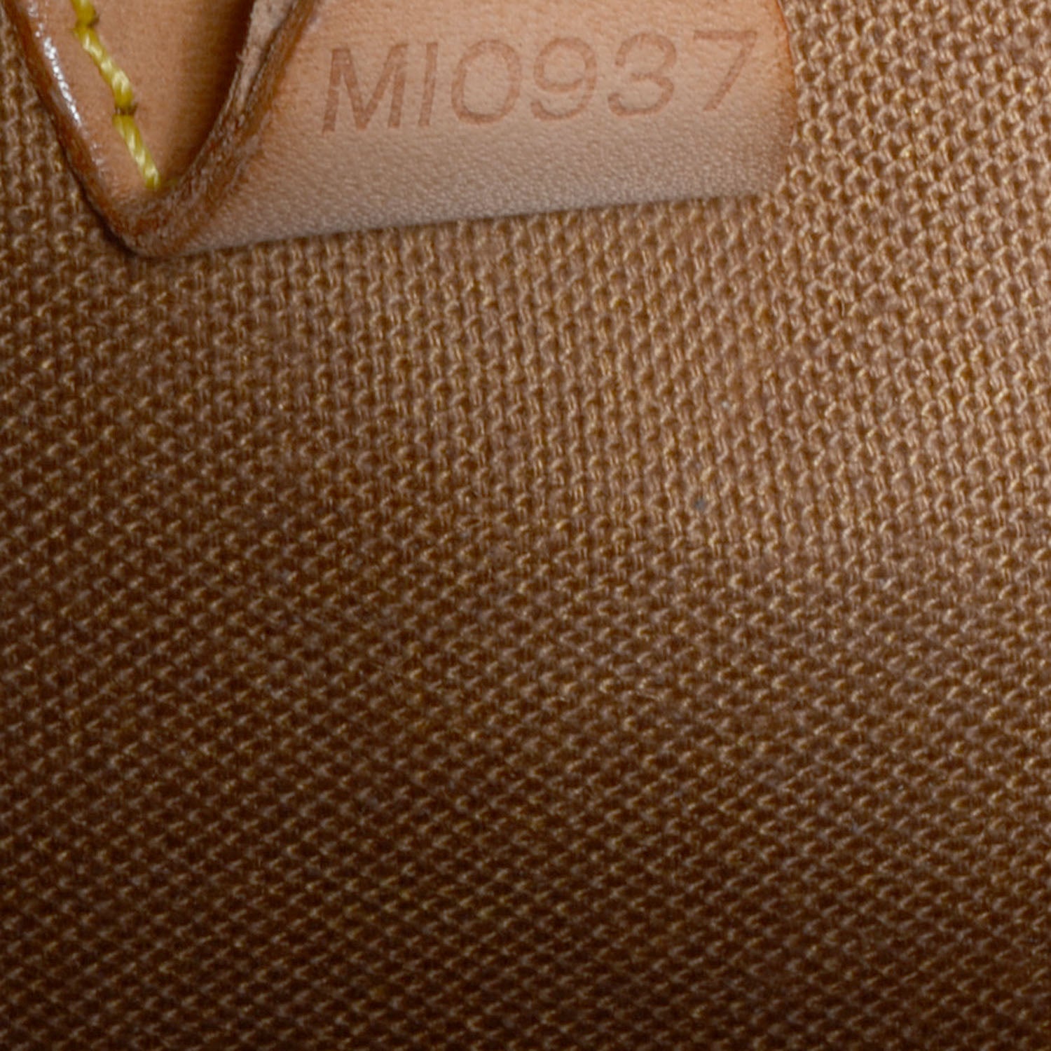 Louis Vuitton Monogram Ellipse MM 7 of 7