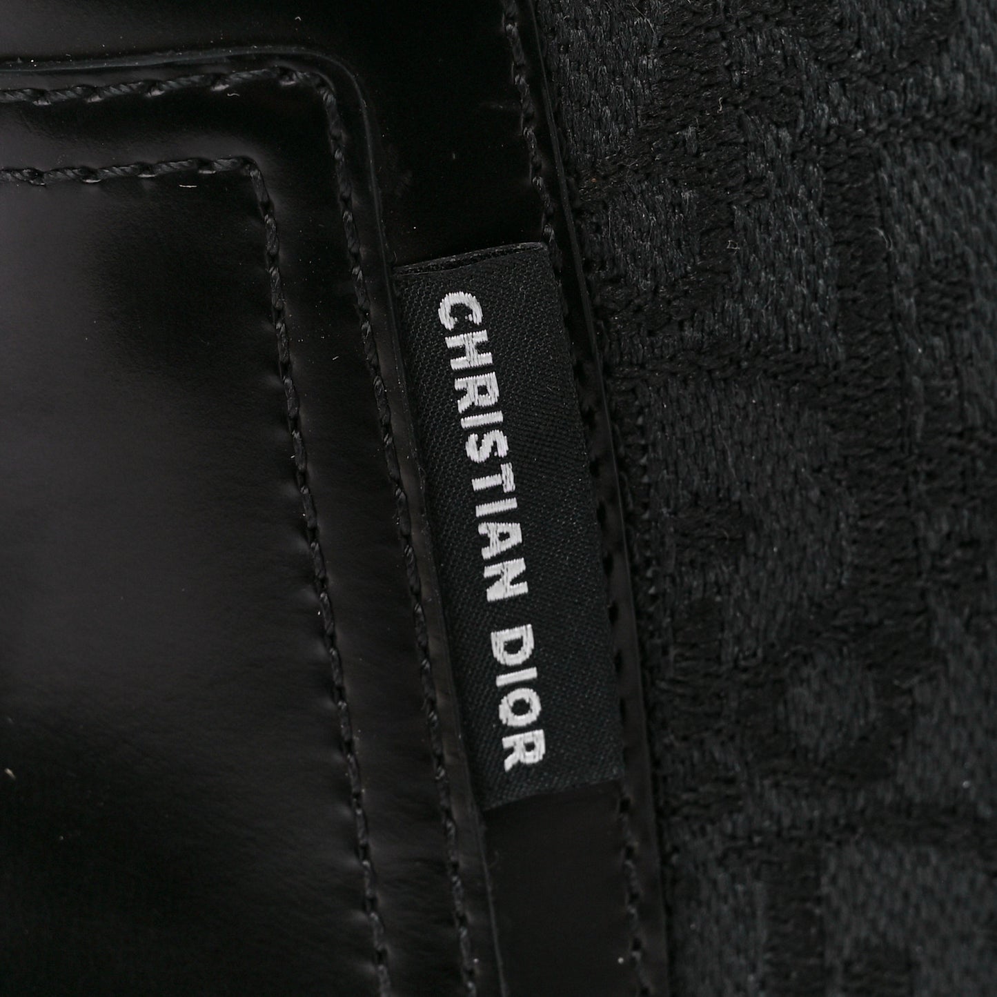 Smooth Calfskin Oblique Explorer Chelsea Boots 41 Black