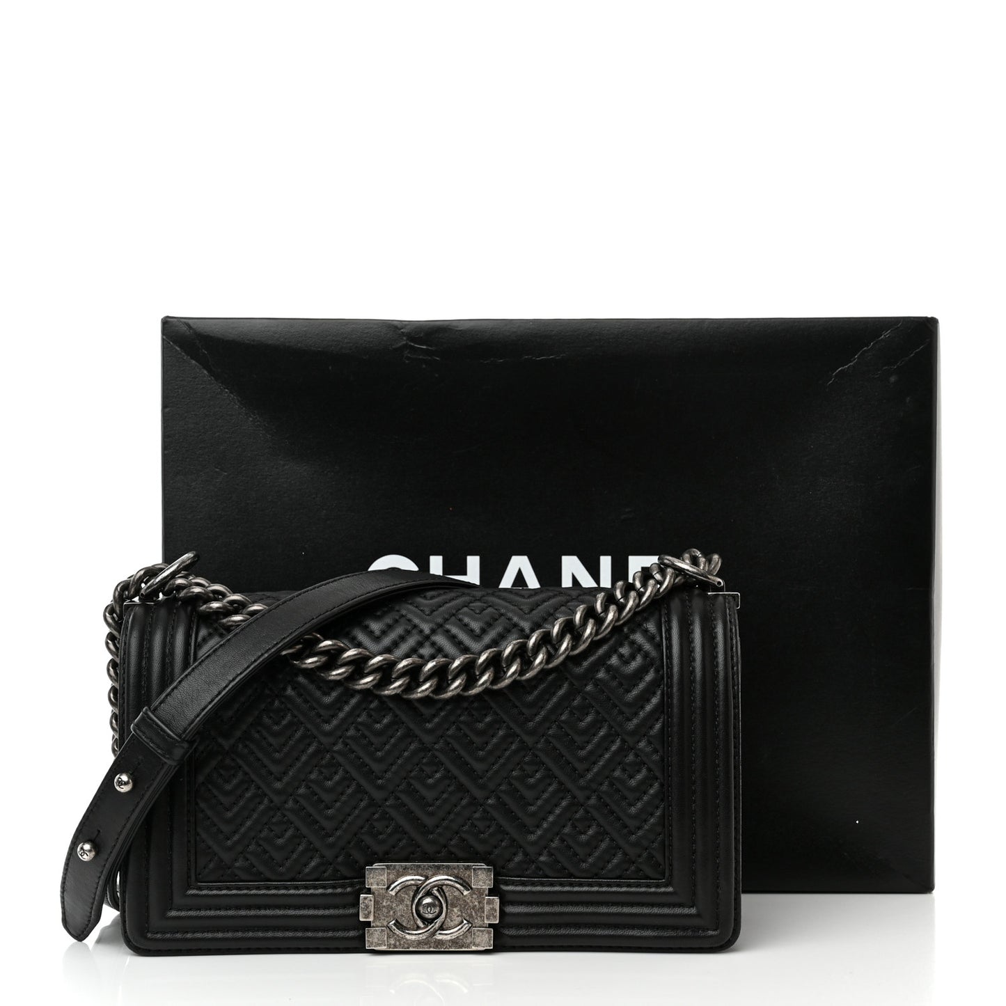 Lambskin Geometric Chevron Quilted Medium Boy Flap Black