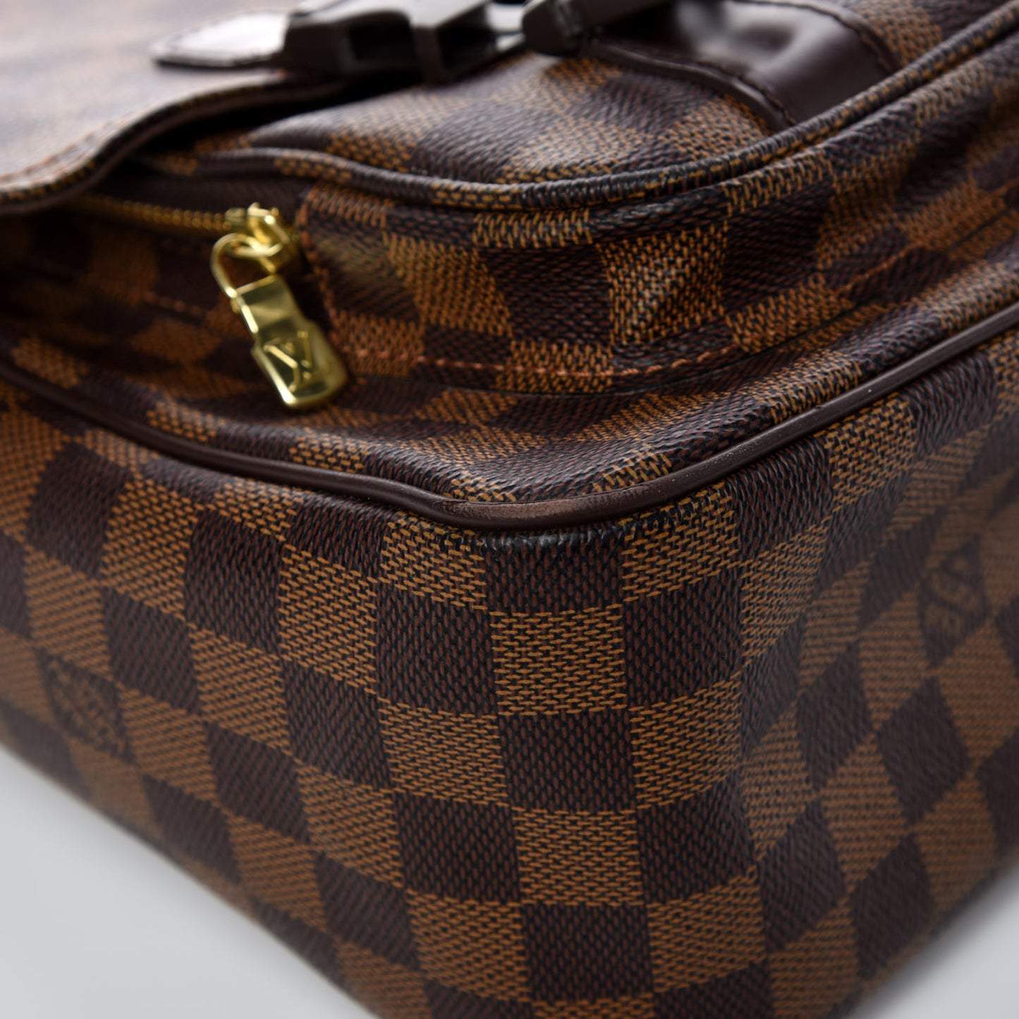 Damier Ebene Melville Messenger Bag