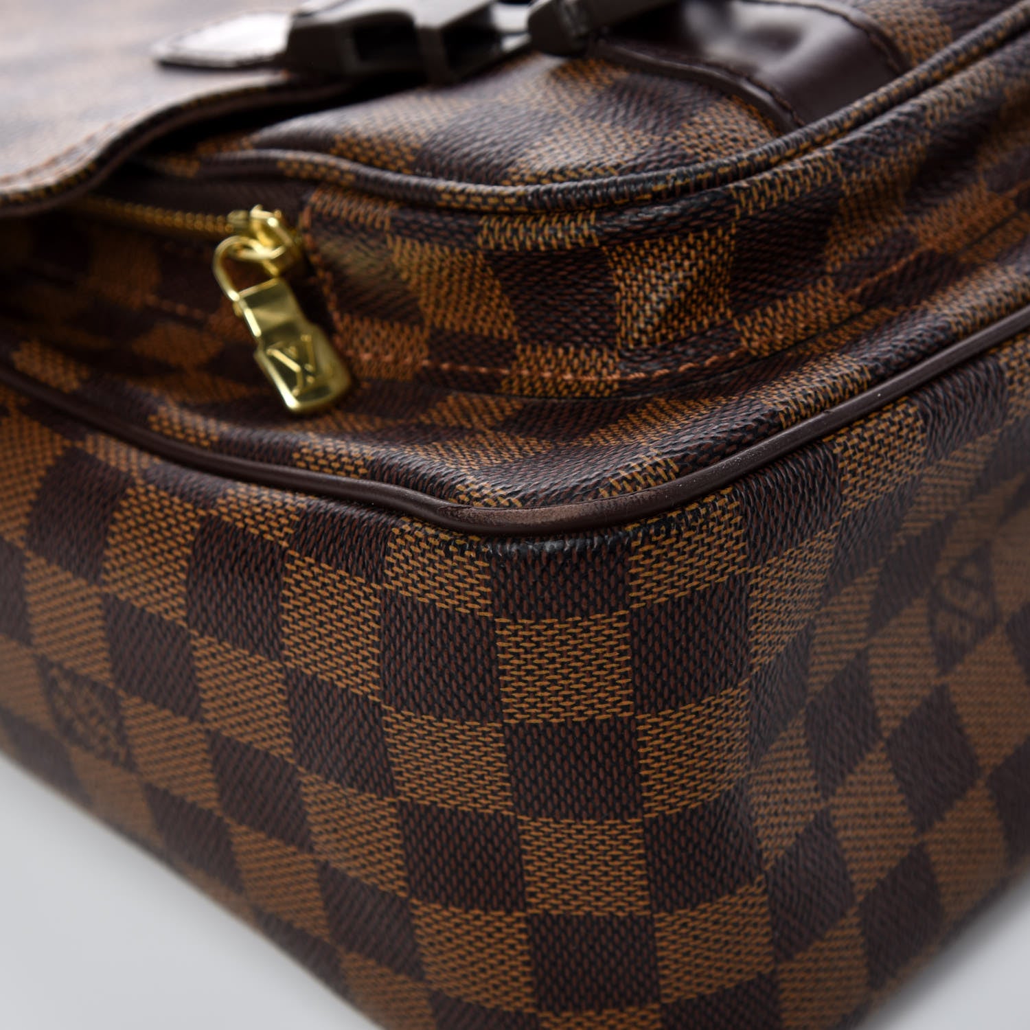 Louis Vuitton Damier Ebene Melville Messenger Bag 10 of 14