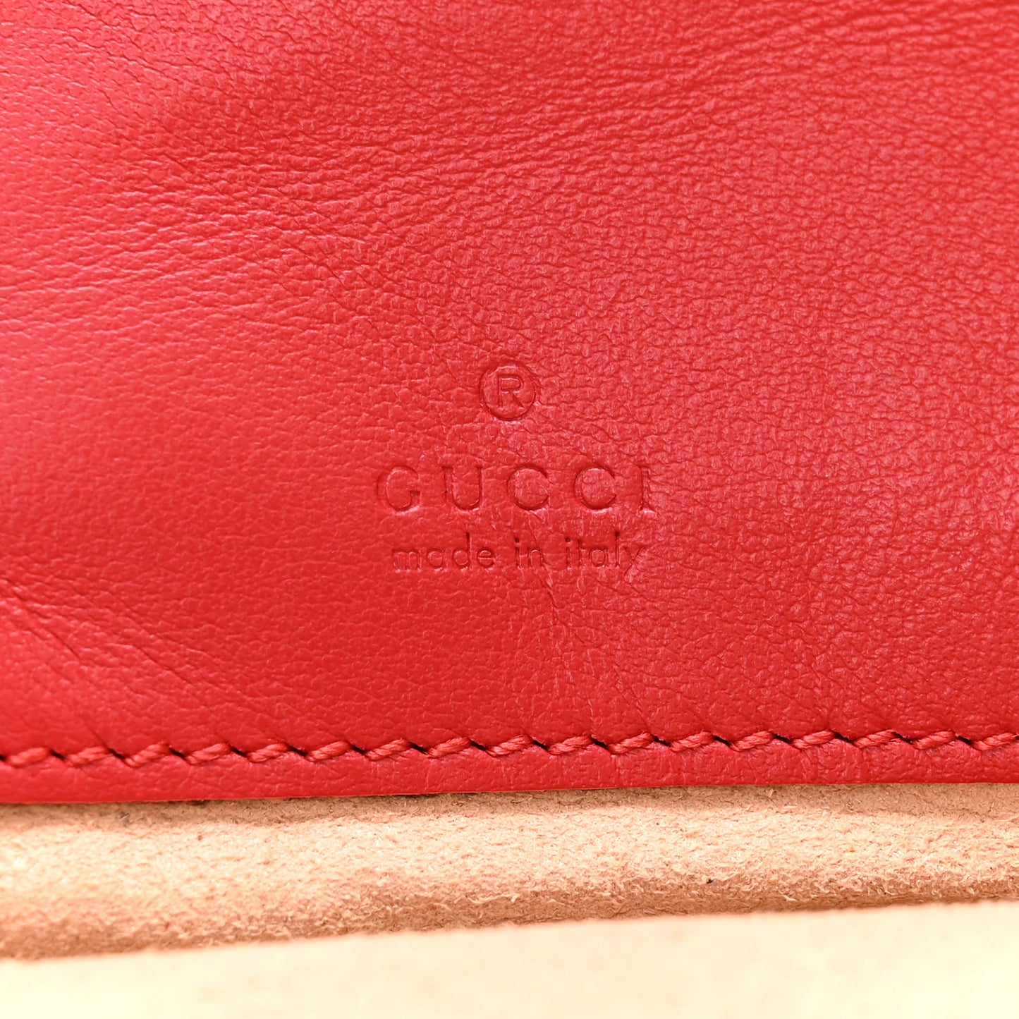 Calfskin Matelasse Mini GG Marmont Chain Crossbody Bag Hibiscus Red