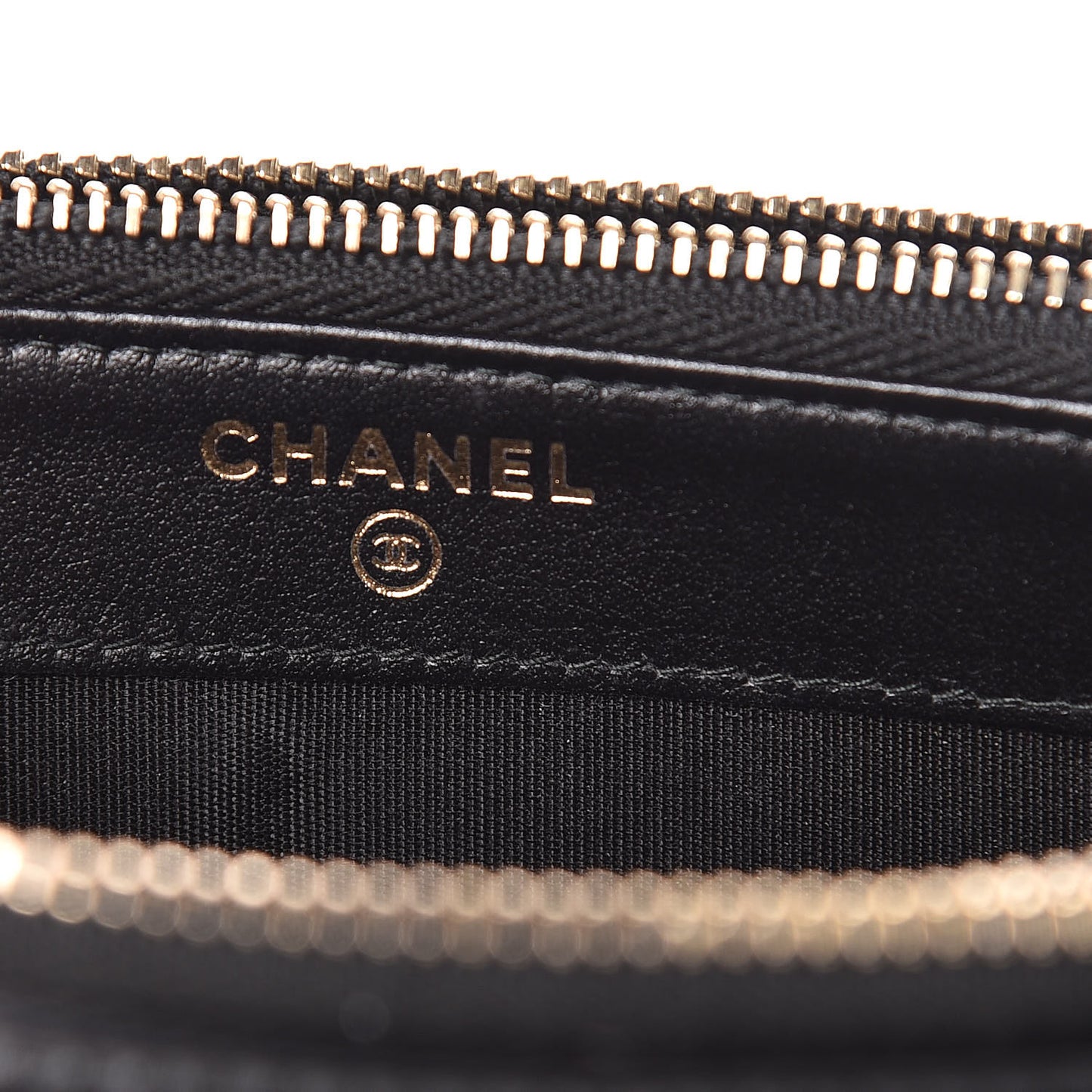 Caviar Quilted CC Filigree Clutch With Chain Black
