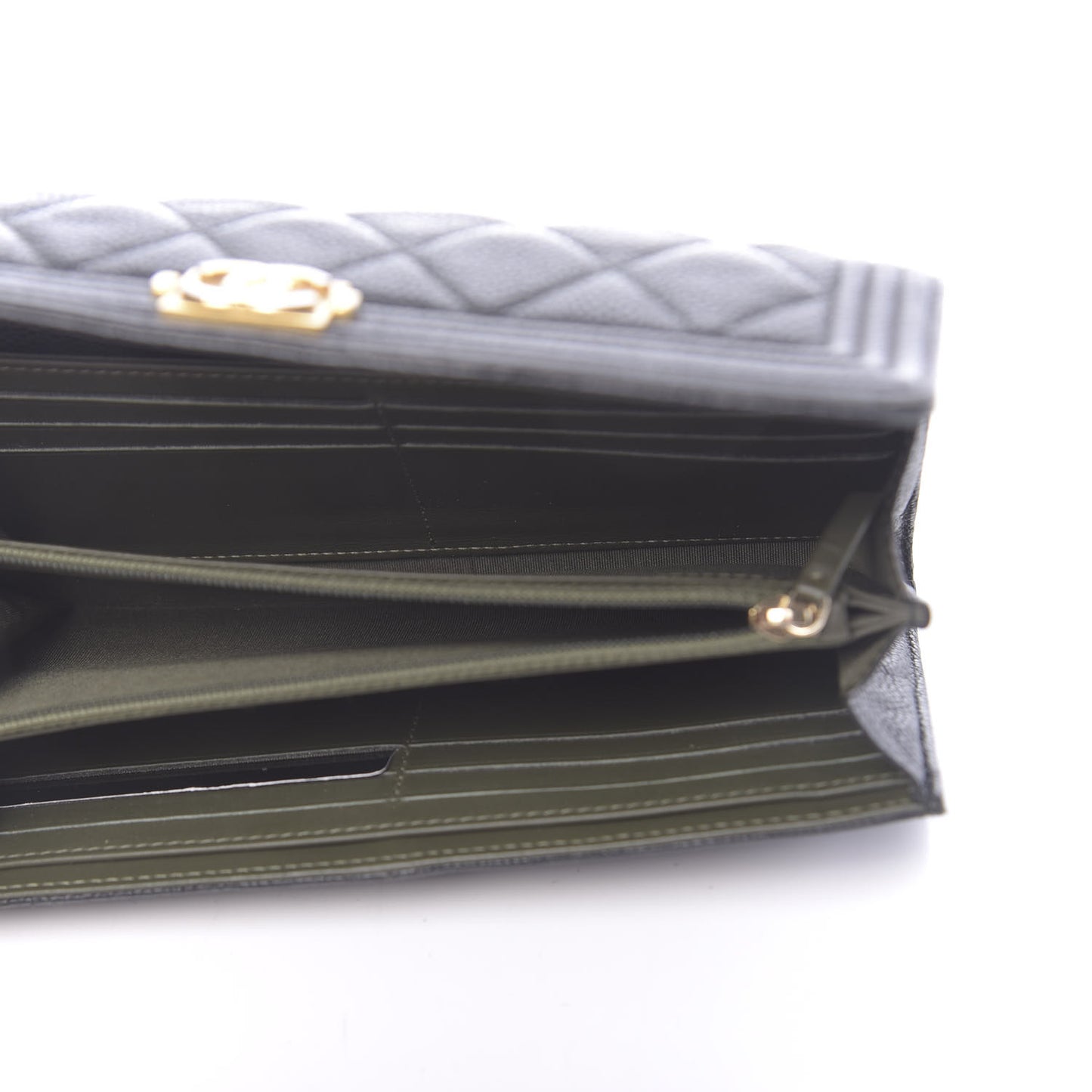 Caviar Quilted Large Boy Gusset Flap Wallet Black