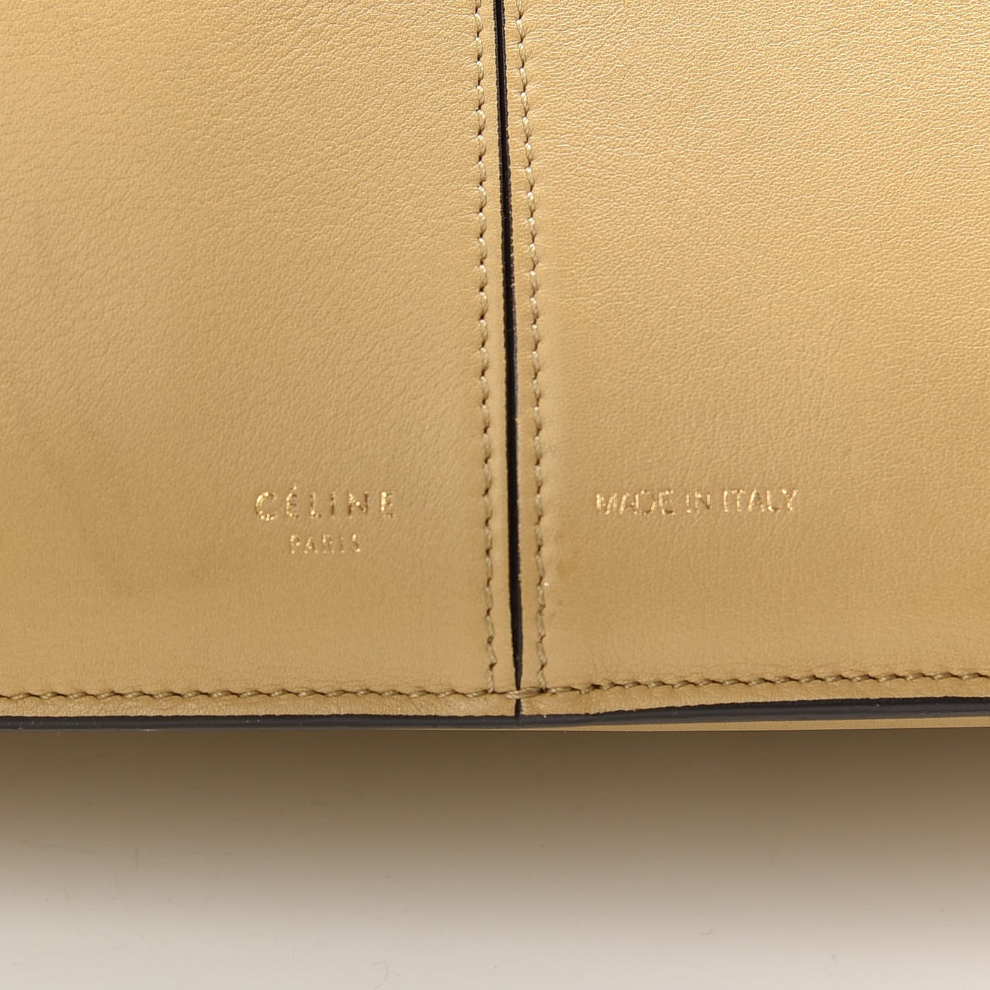 Smooth Calfskin Medium Tri-Fold Bag Souris Vanilla