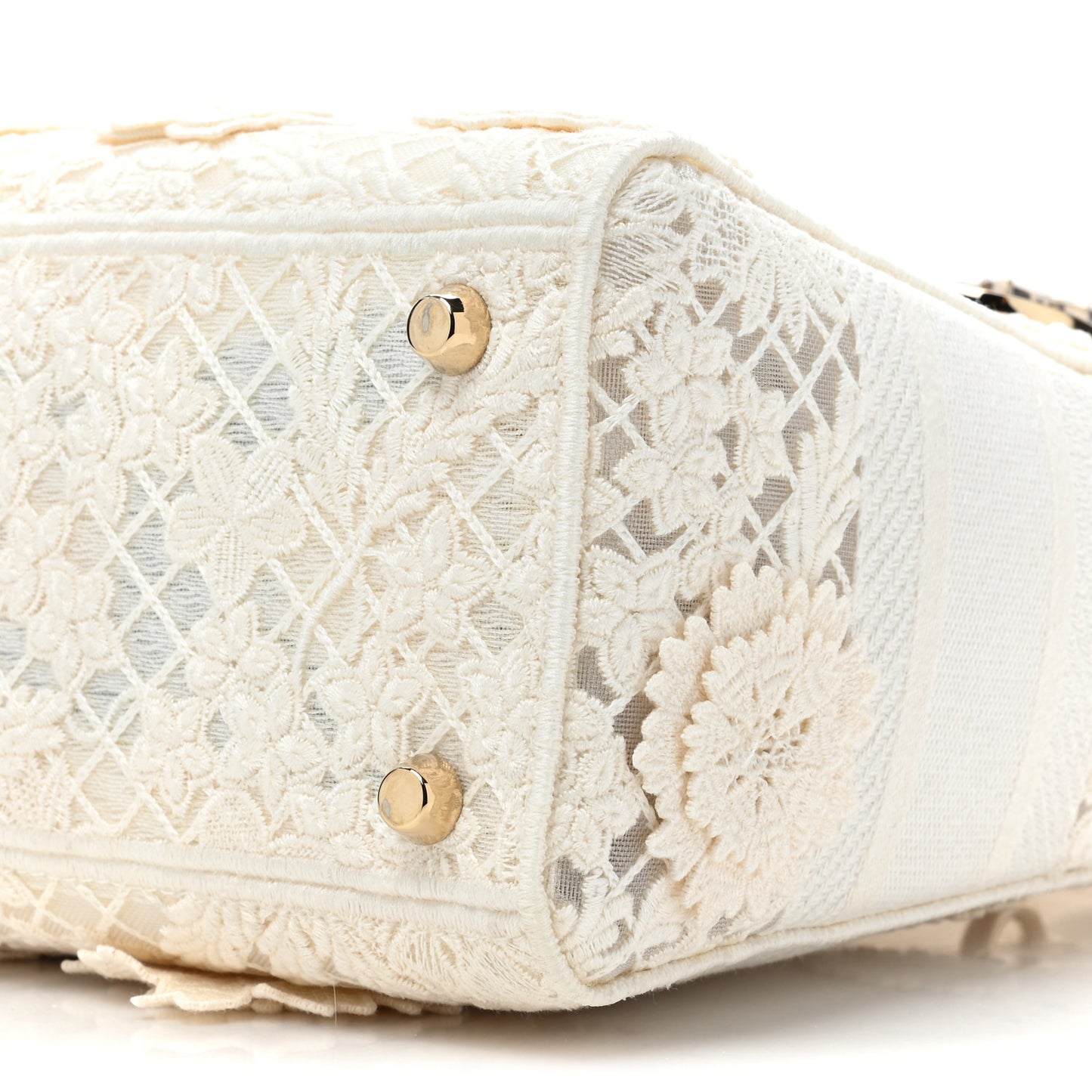 Lace 3D Macrame Embroidered Medium Lady D-Lite White