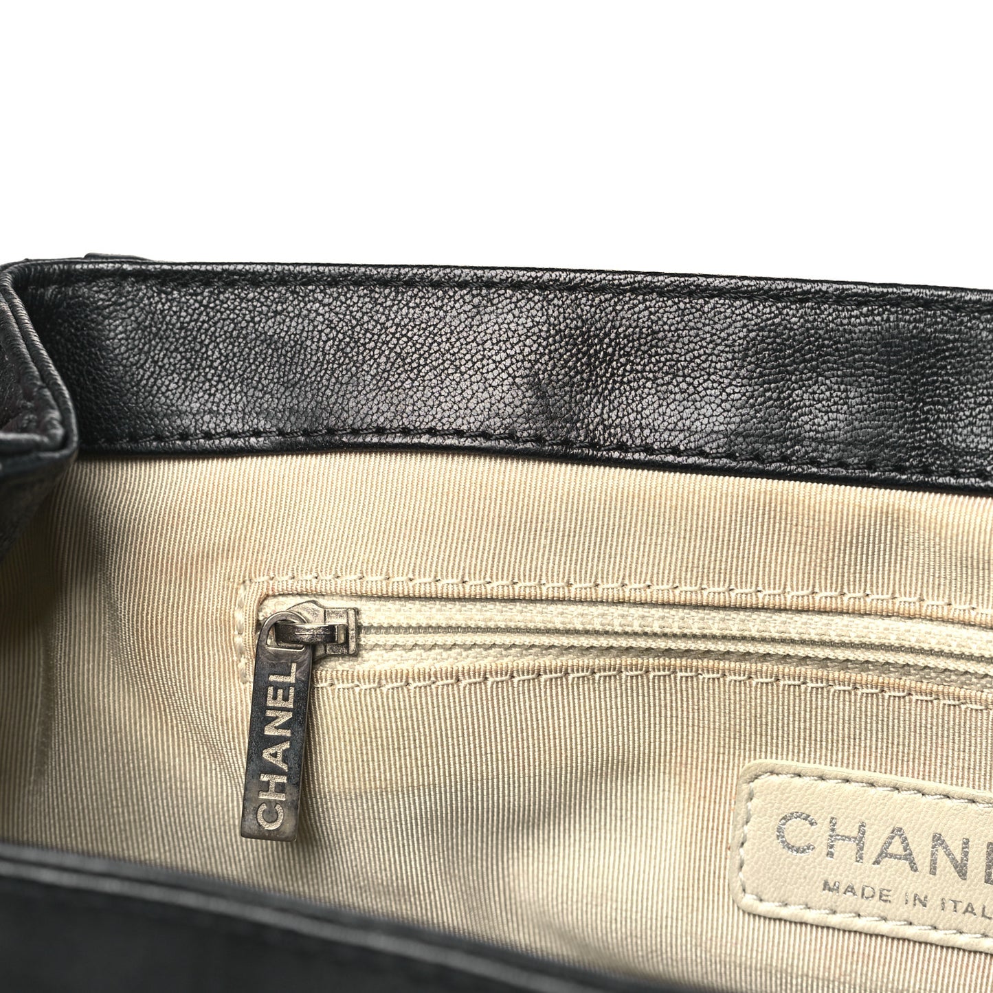Washed Lambskin Quilted Medium Chain Around Messenger Black