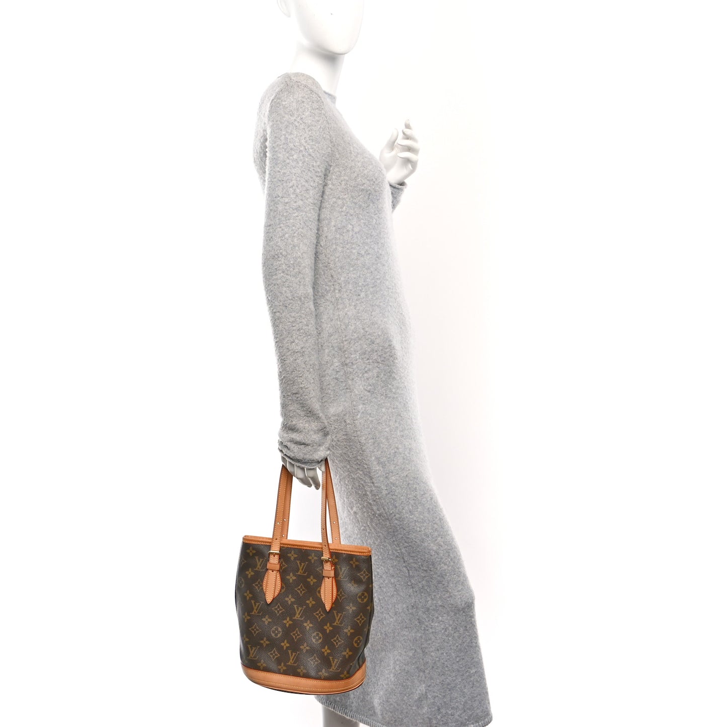 Monogram Petit Bucket 23