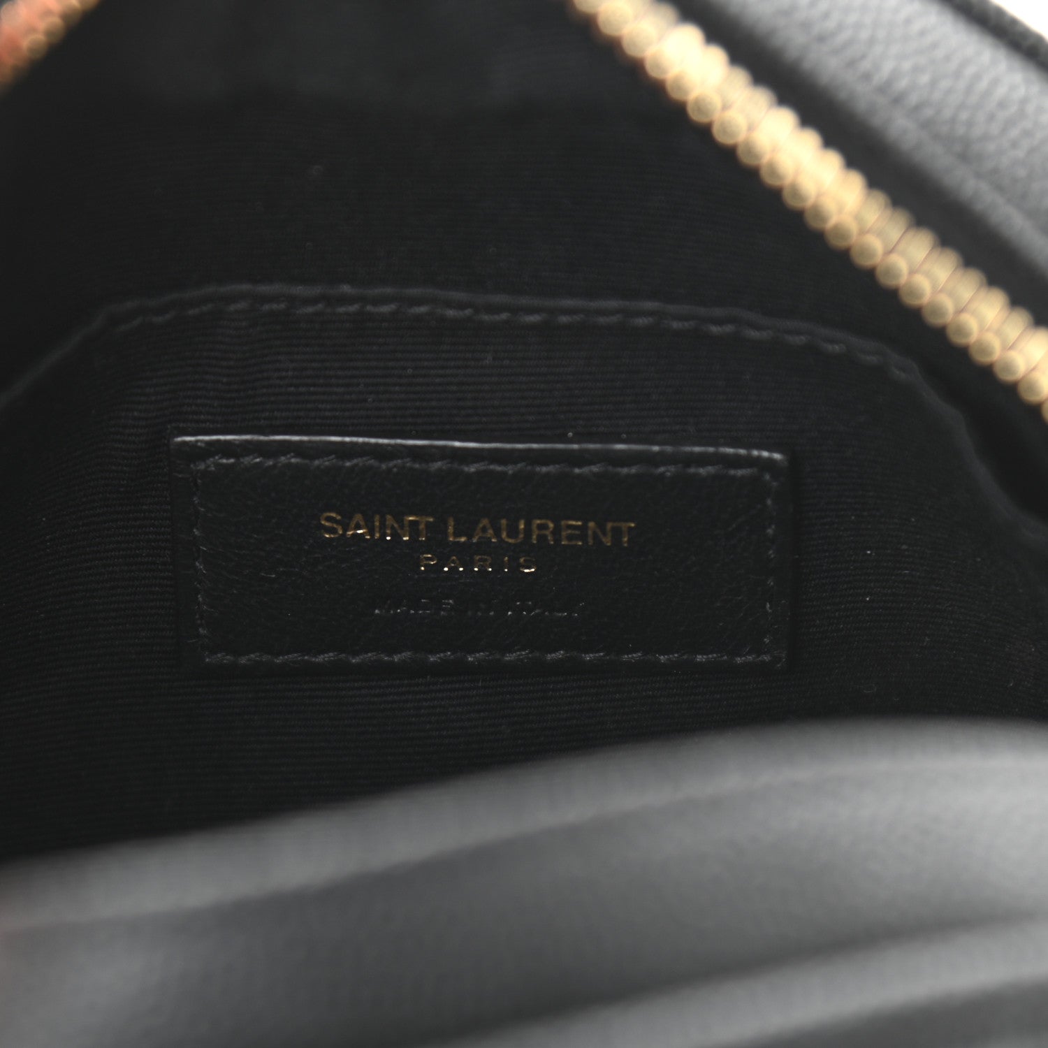 Saint Laurent Grain De Poudre Matelasse Chevron Quilted Round Vinyle Camera Bag Black 6 of 10