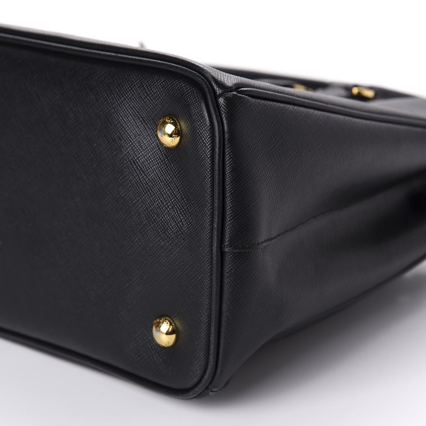 Saffiano Lux Medium Tote Black