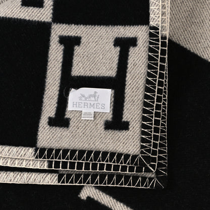 Hermes Wool Cashmere Avalon Signature Blanket Ecru Gris Fonce 3 of 3