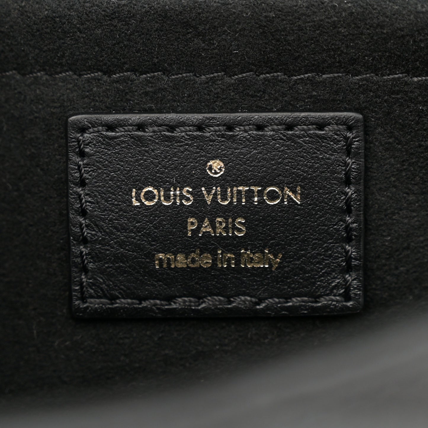 Calfskin New Wave Chain PM Black