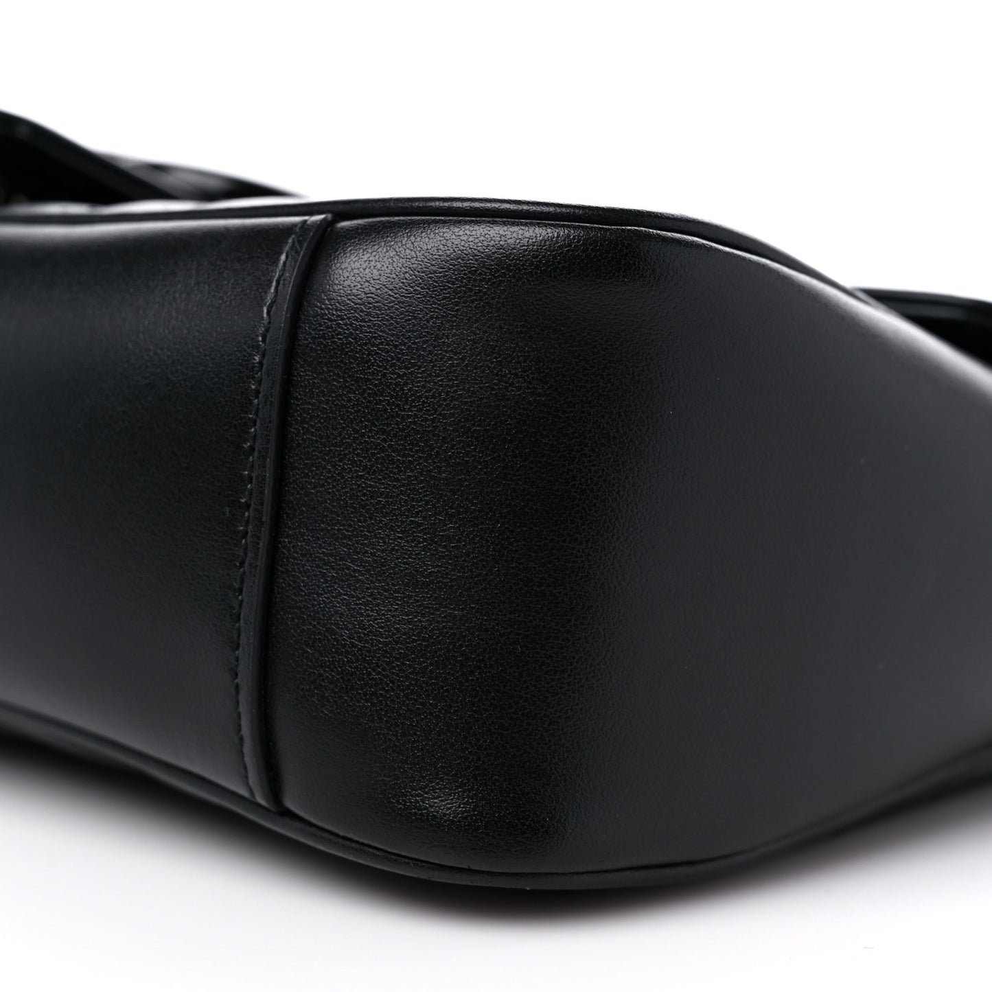 Calfskin Matelasse Monochrome Small GG Marmont Shoulder Bag Black