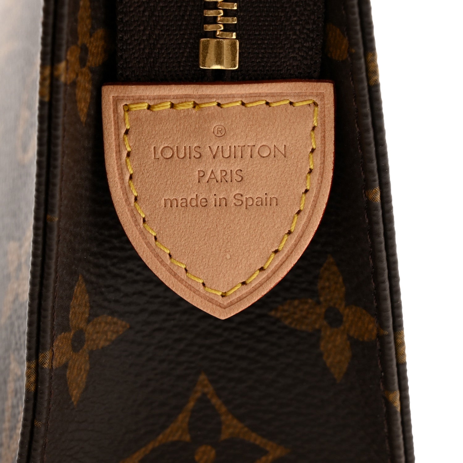 Louis Vuitton Monogram Toiletry Pouch 19 6 of 7
