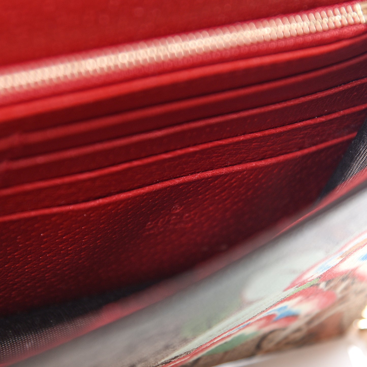GG Supreme Monogram Tian Chain Wallet Beige Multicolor Red