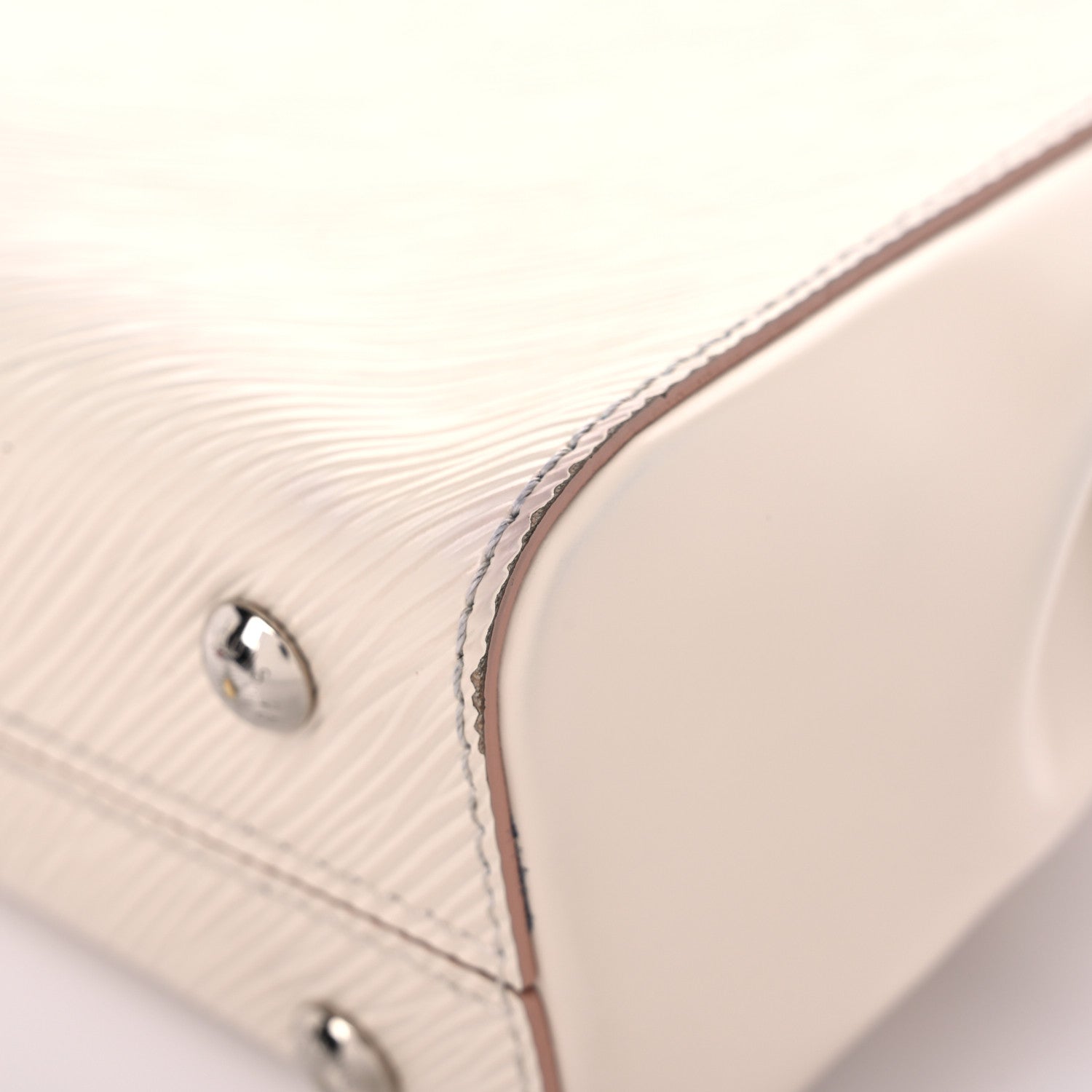 Louis Vuitton Epi Cluny Mini Quartz 10 of 15
