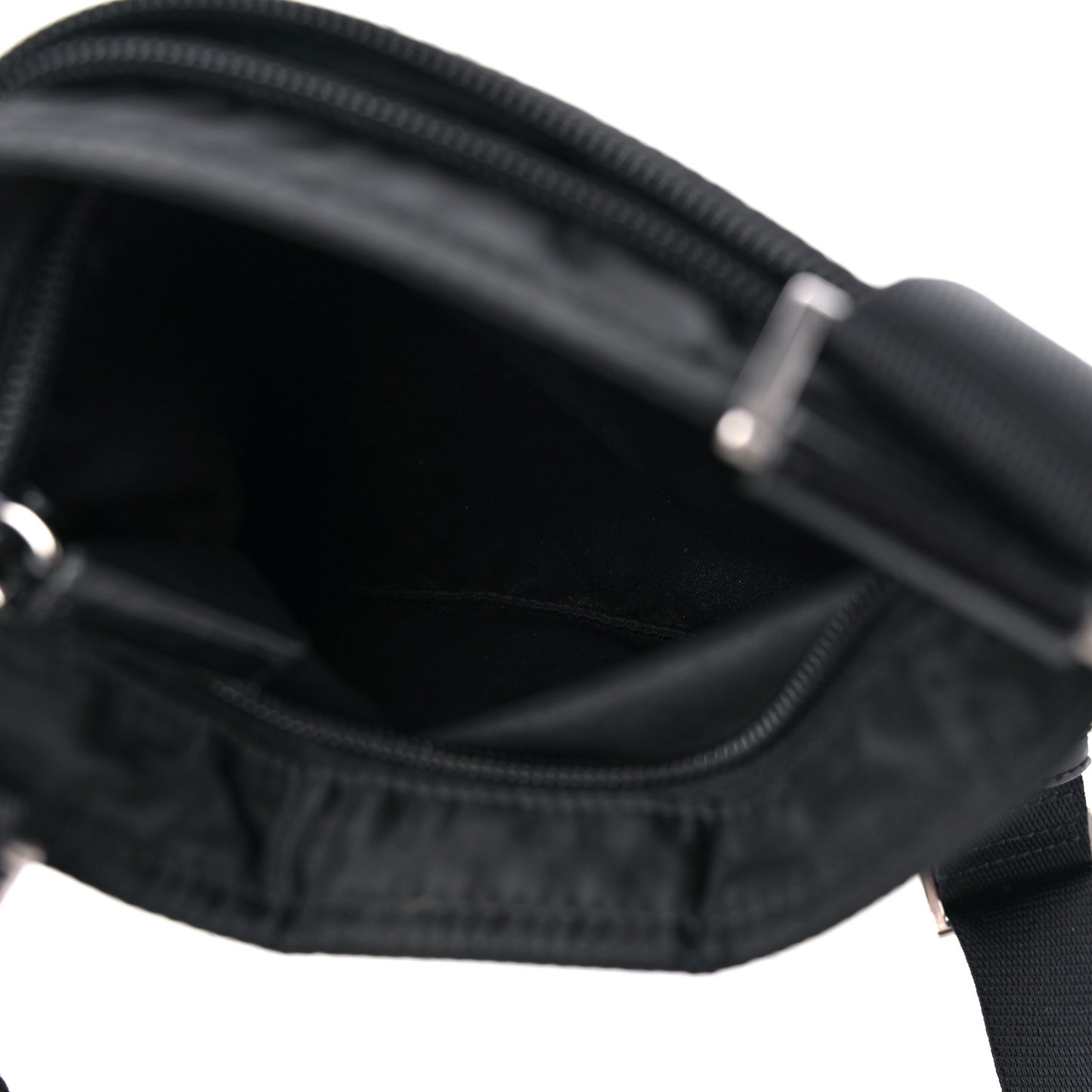 Nylon Flat Messenger Bag Black