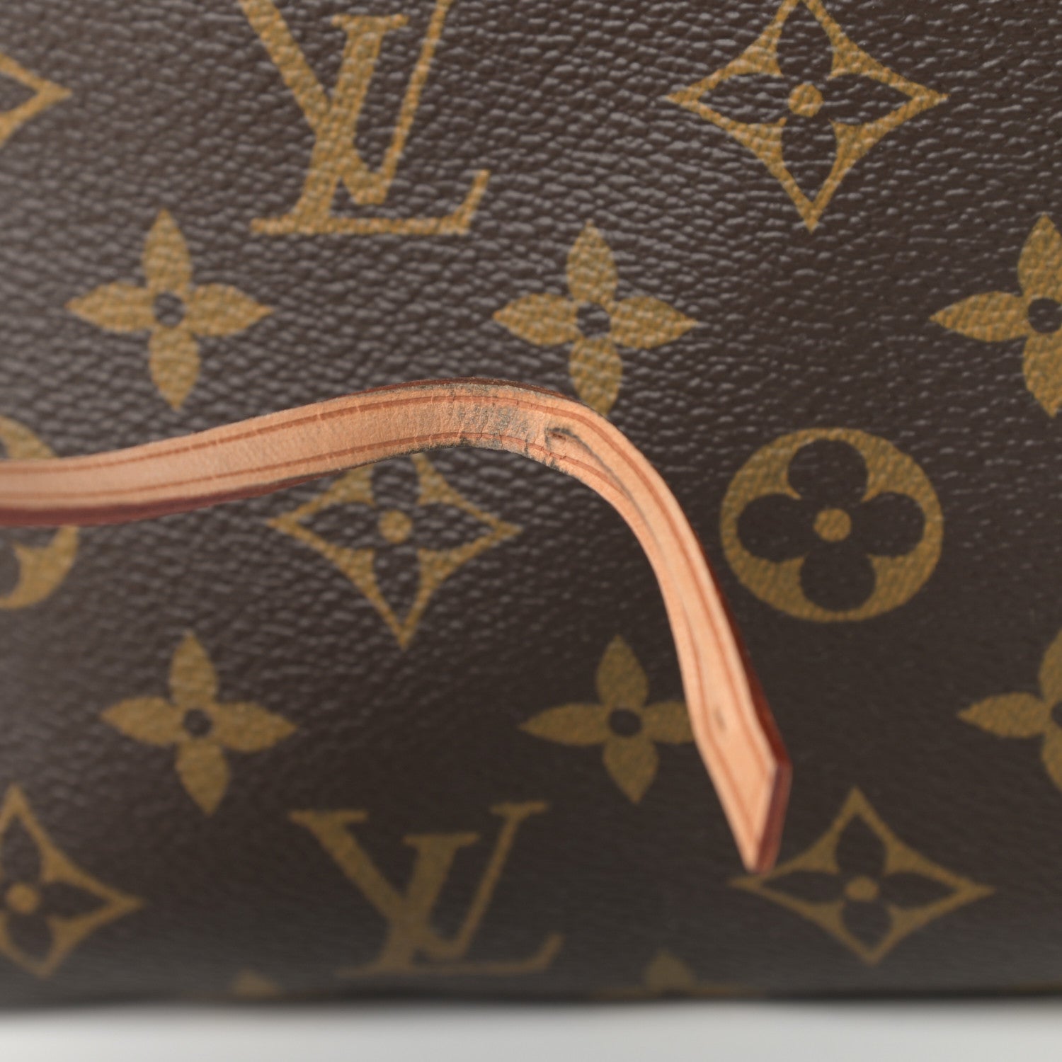 Louis Vuitton Monogram Artsy MM 13 of 13