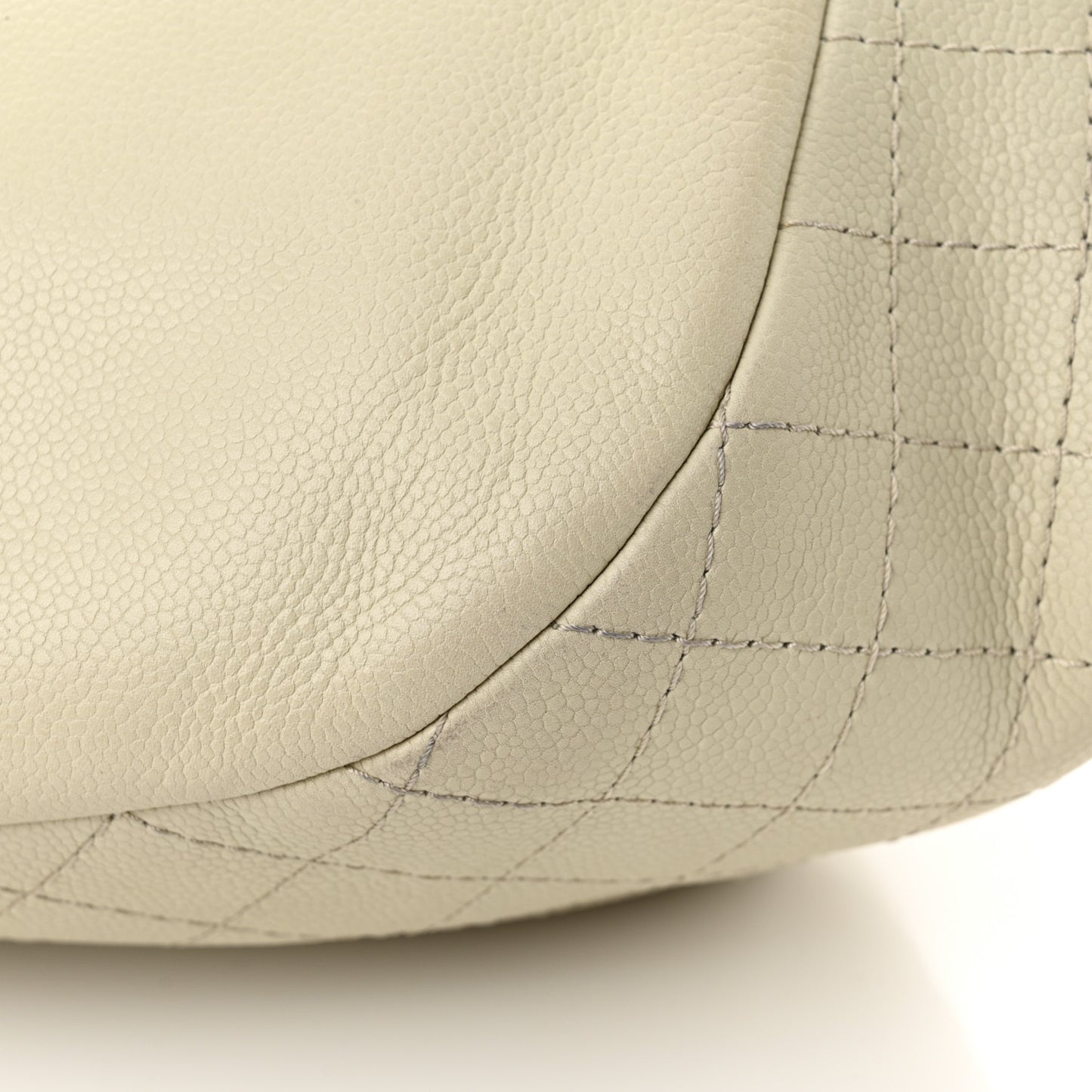 Caviar Half Moon Wallet On Chain WOC White