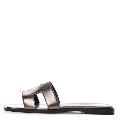 Hermes Metallic Nappa Oran Sandals 37 Or Vieilli 1 of 8