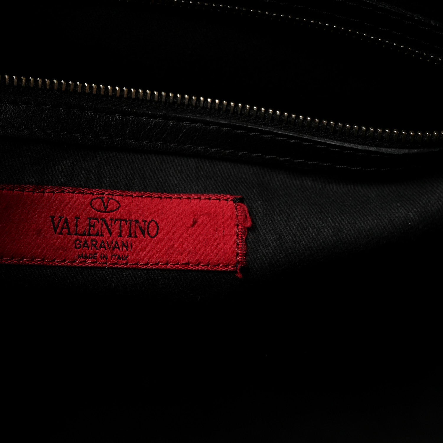 Valentino Garavani Vitello Rockstud Dome Shopper Black 1817643
