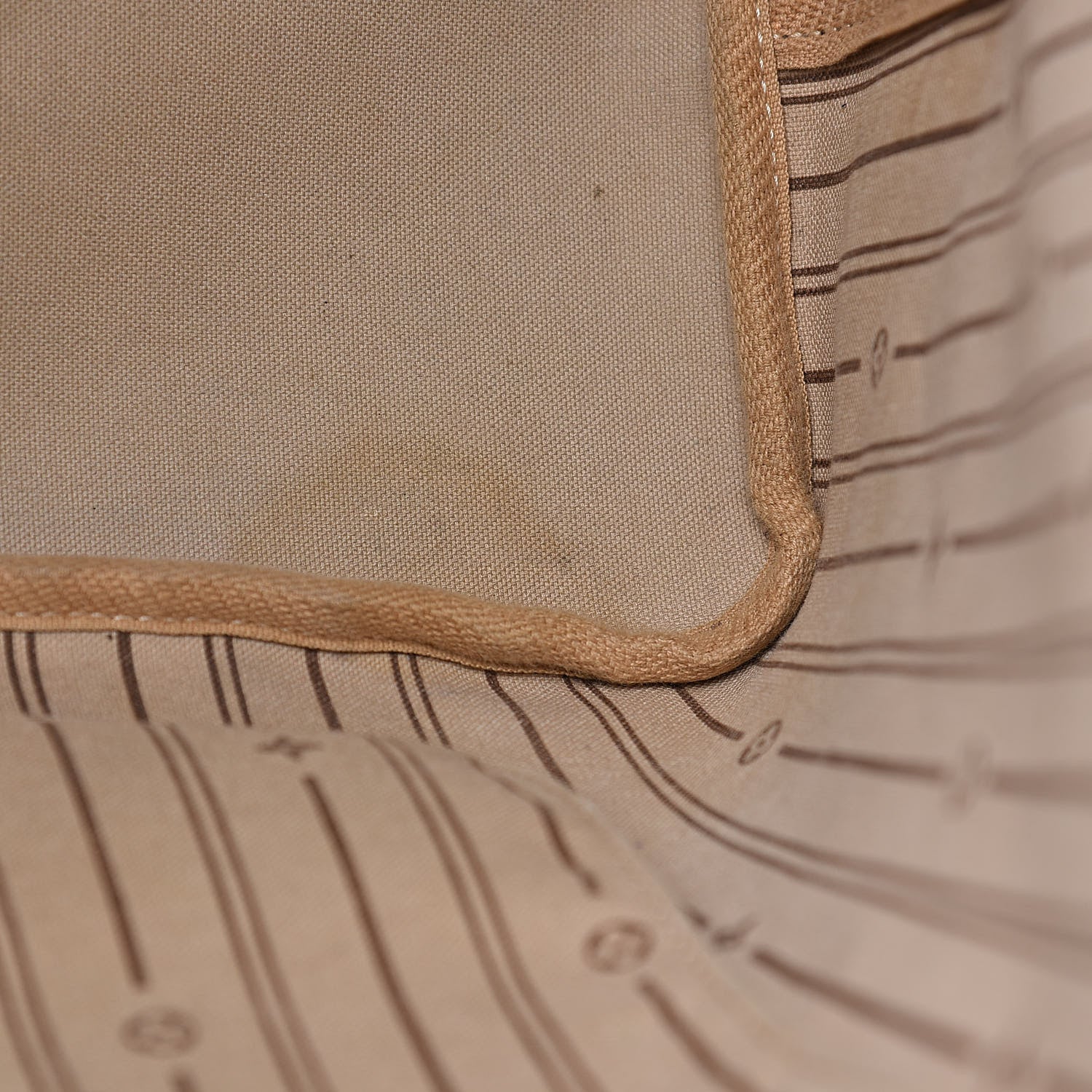 Louis Vuitton Monogram Neverfull GM 19 of 21