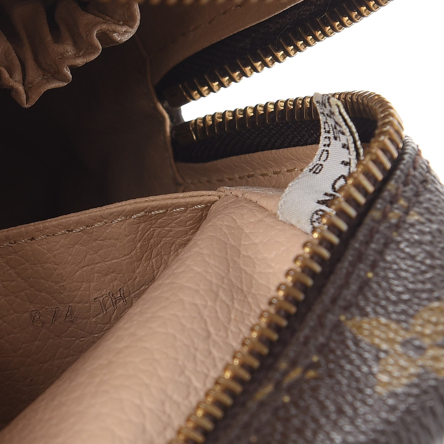 Louis Vuitton Monogram Trousse Toilette 23 9 of 11