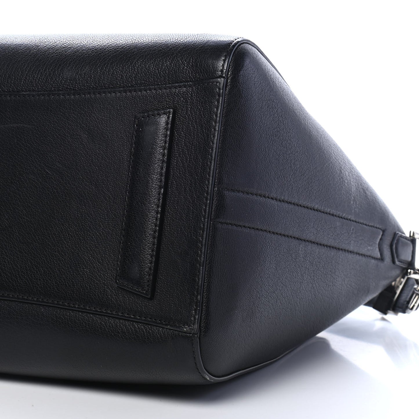 Sugar Goatskin Medium Antigona Black