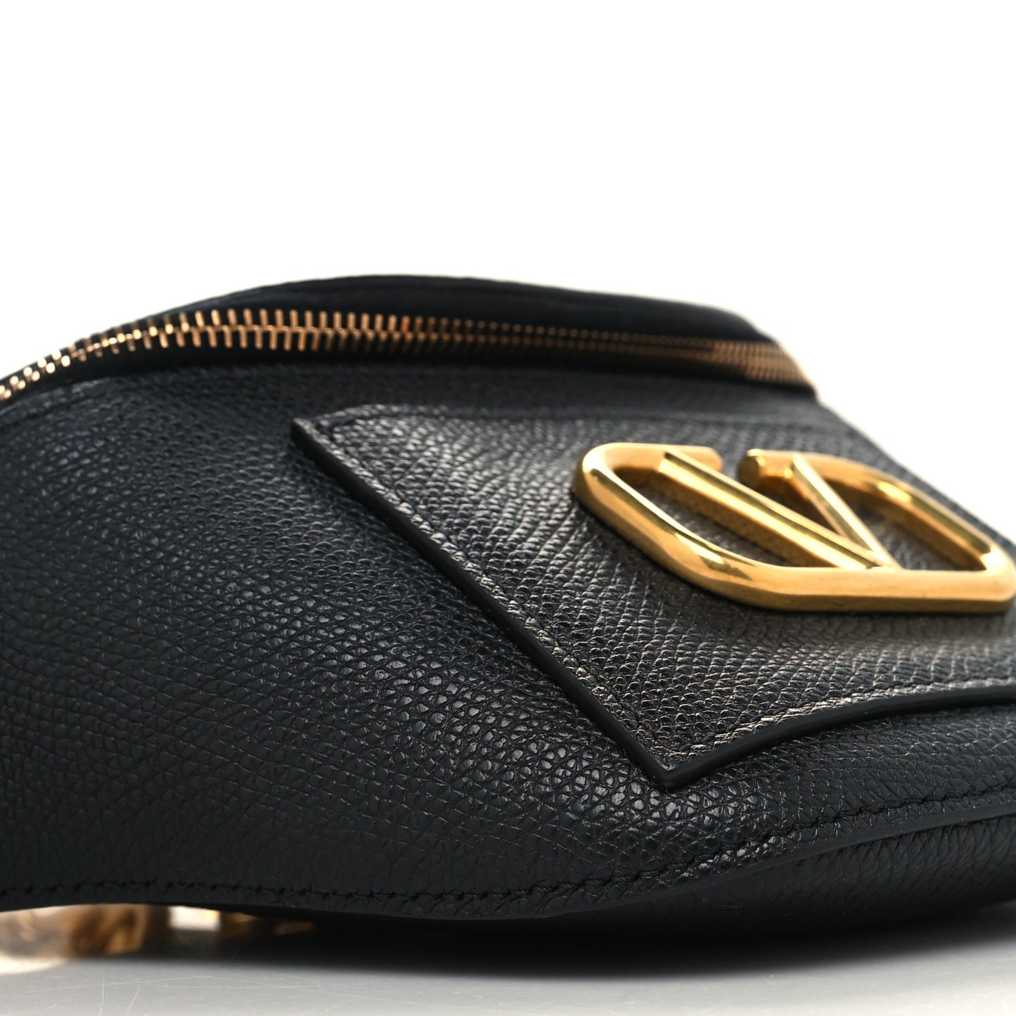 Grained Calfskin VSling Chain Belt Bag Black