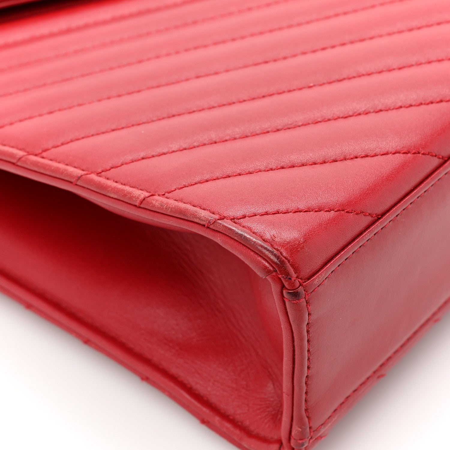 Saint Laurent Smooth Calfskin Matelasse Chevron Large Monogram Satchel Lipstick Red 13 of 20