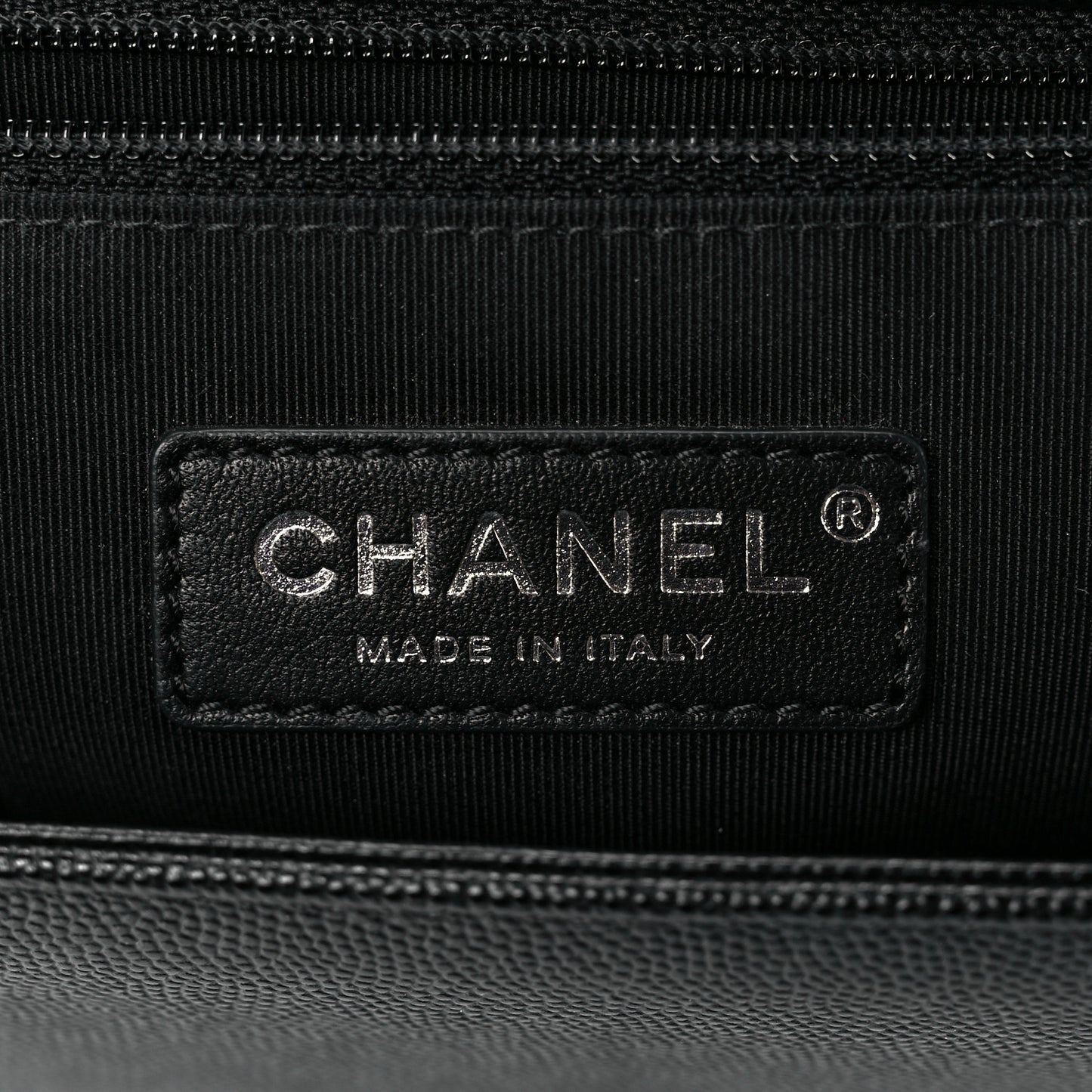 Caviar Quilted Large Boy Flap Black