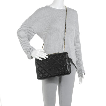 Chanel Lambskin Diamond CC Flap Black 2 of 7