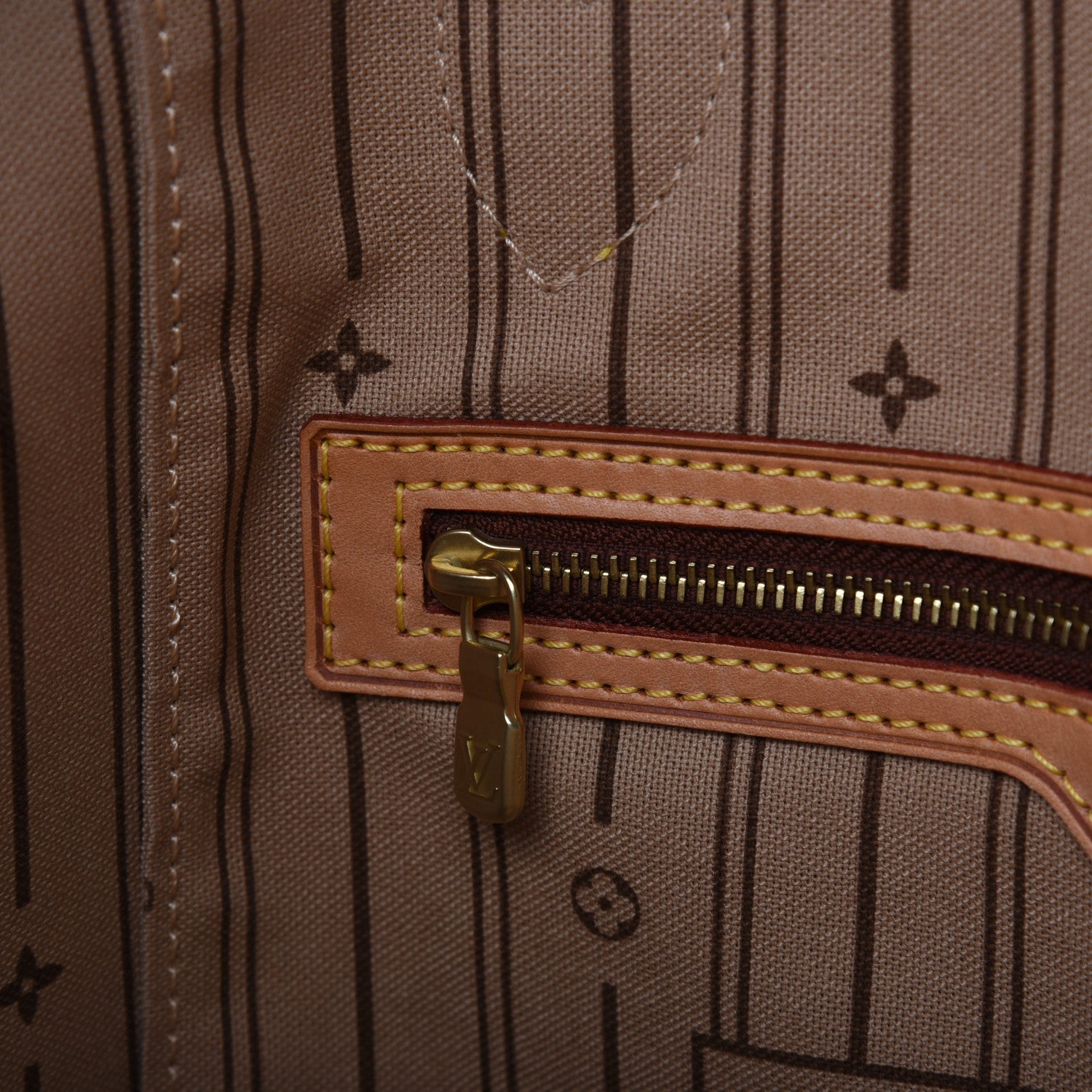 Louis Vuitton Monogram Neverfull MM 10 of 17