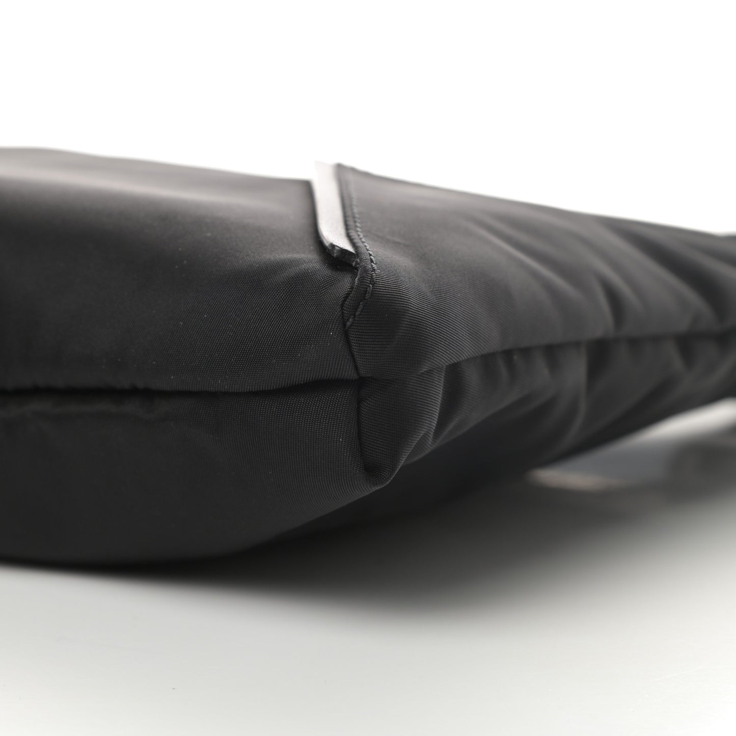 Nylon Spectre Messenger Black