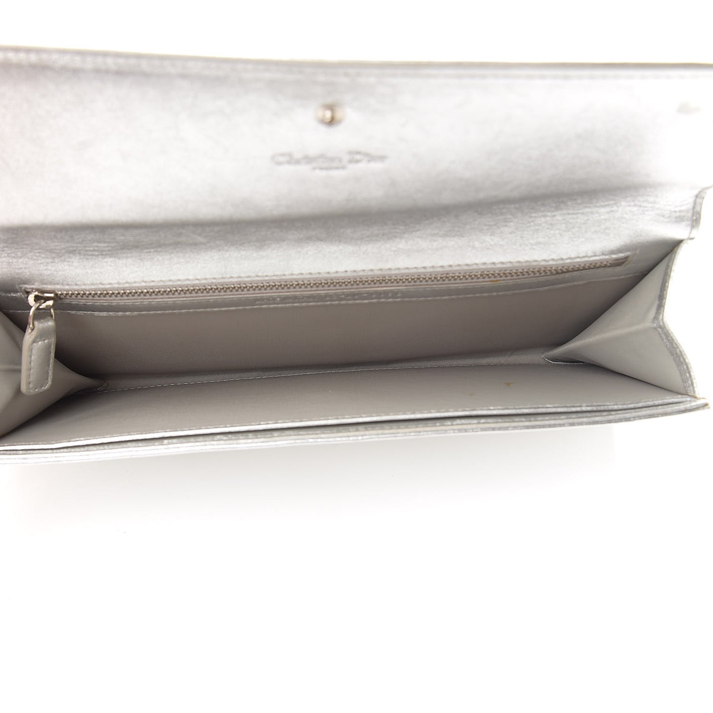 Metallic Patent Ultimate Wristlet Argent