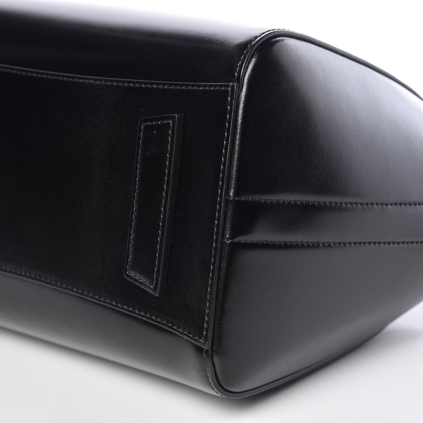 Shiny Lord Calfskin Small Antigona Black