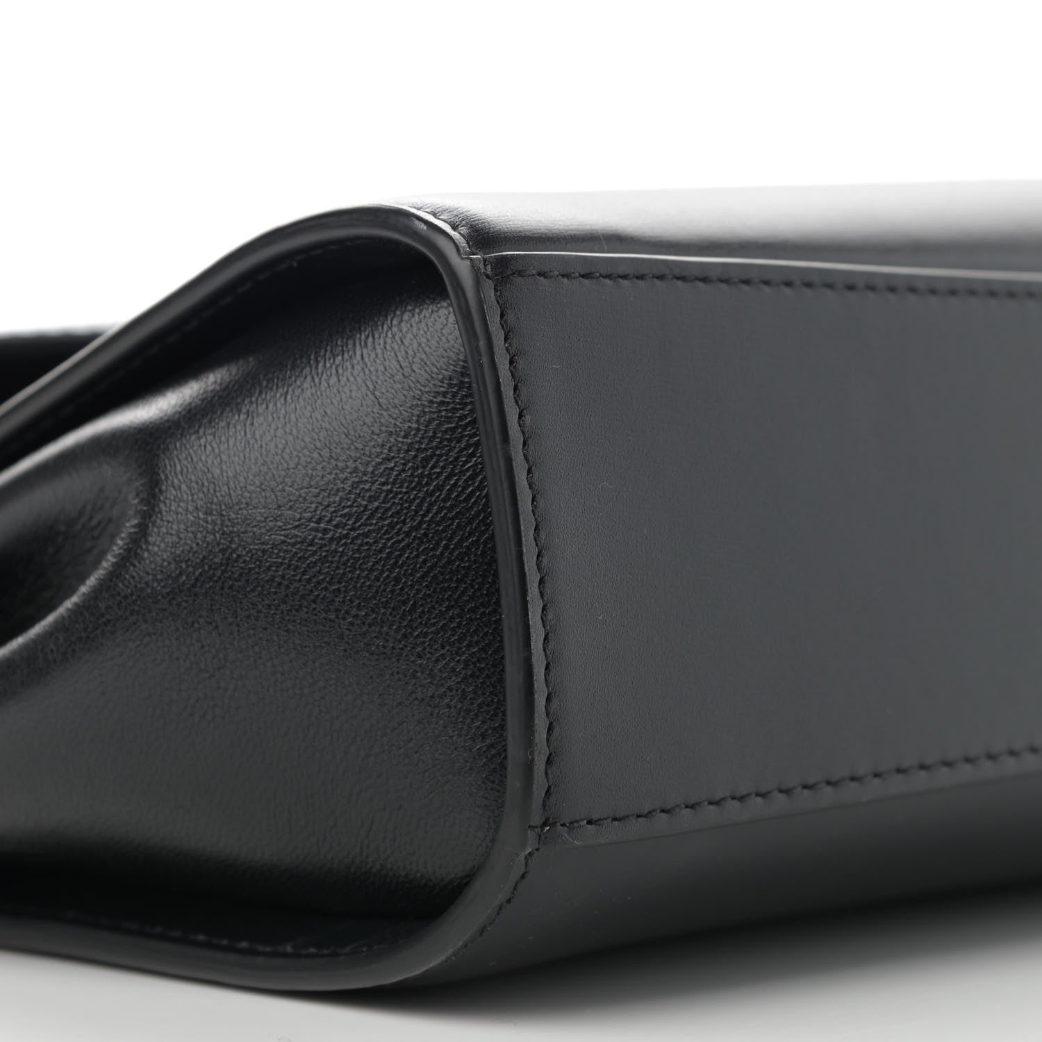 Bottega Veneta Box Calfskin Nappa Clip Bag Black 8 of 9