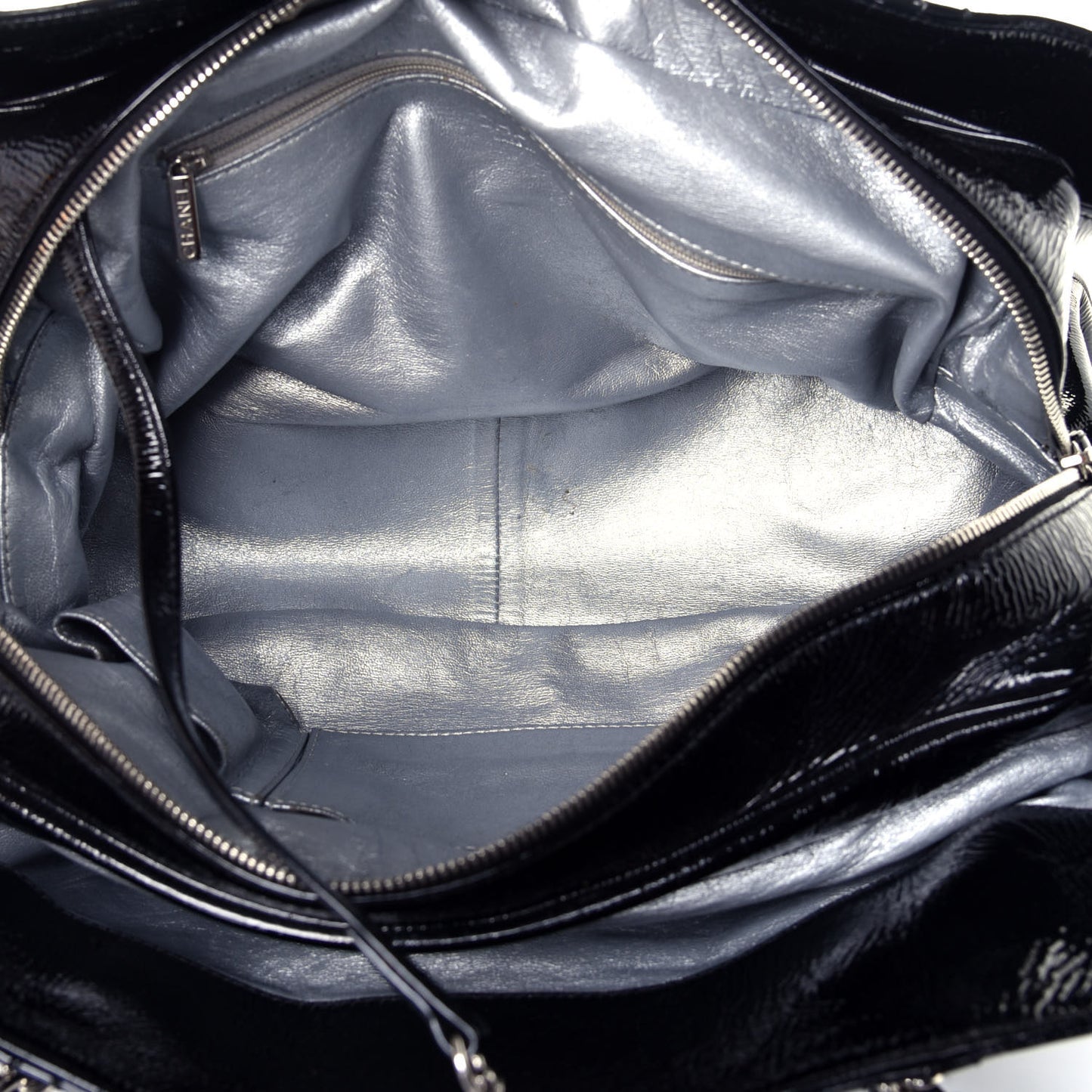 Patent Calfskin Large Luxe Ligne Tote Black
