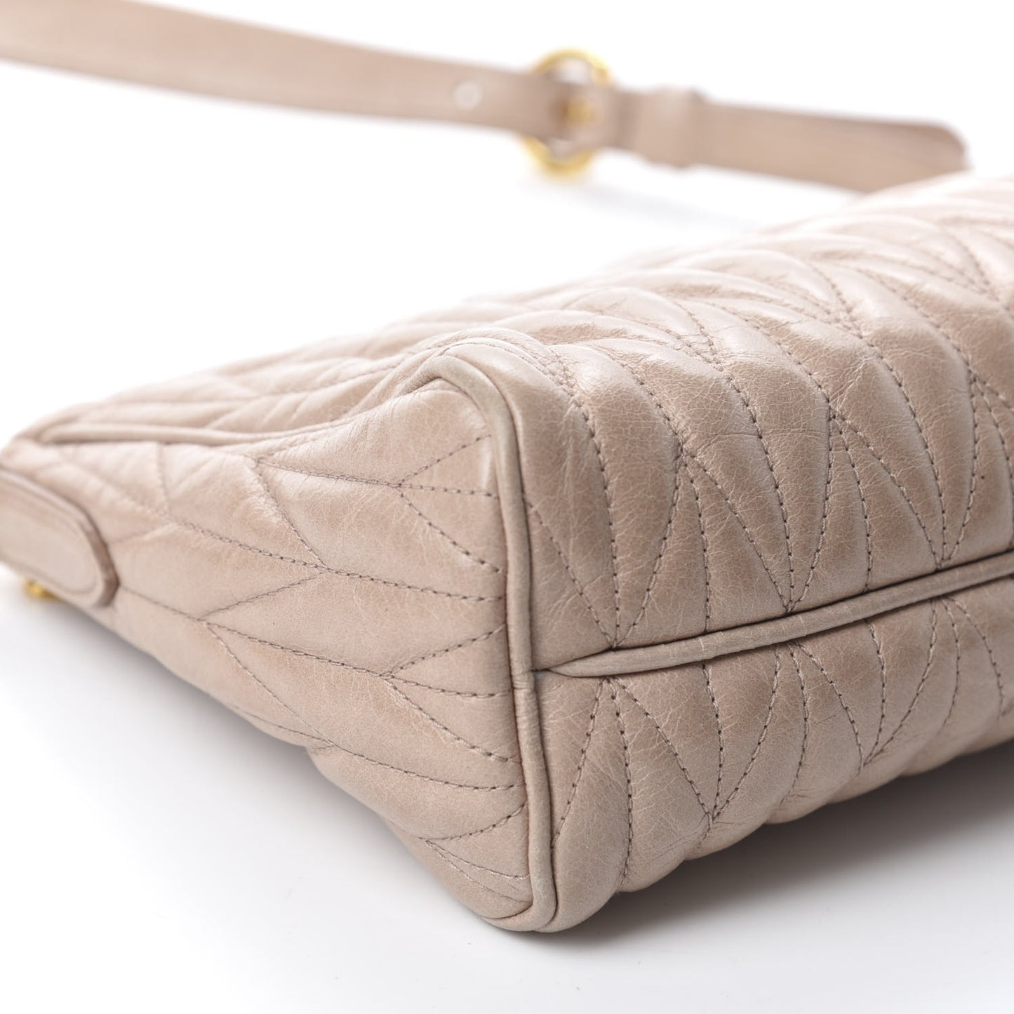 Nappa Matelasse Zip Shoulder Bag Cammeo