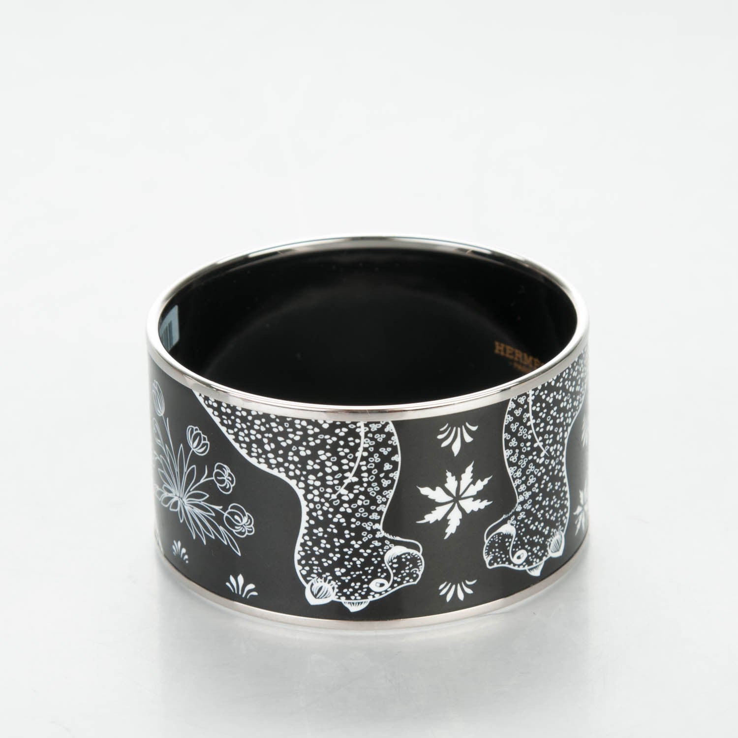 Hermes Enamel Printed Extra Wide Les Leopards Positif Negatif Bracelet 65 Black 3 of 7