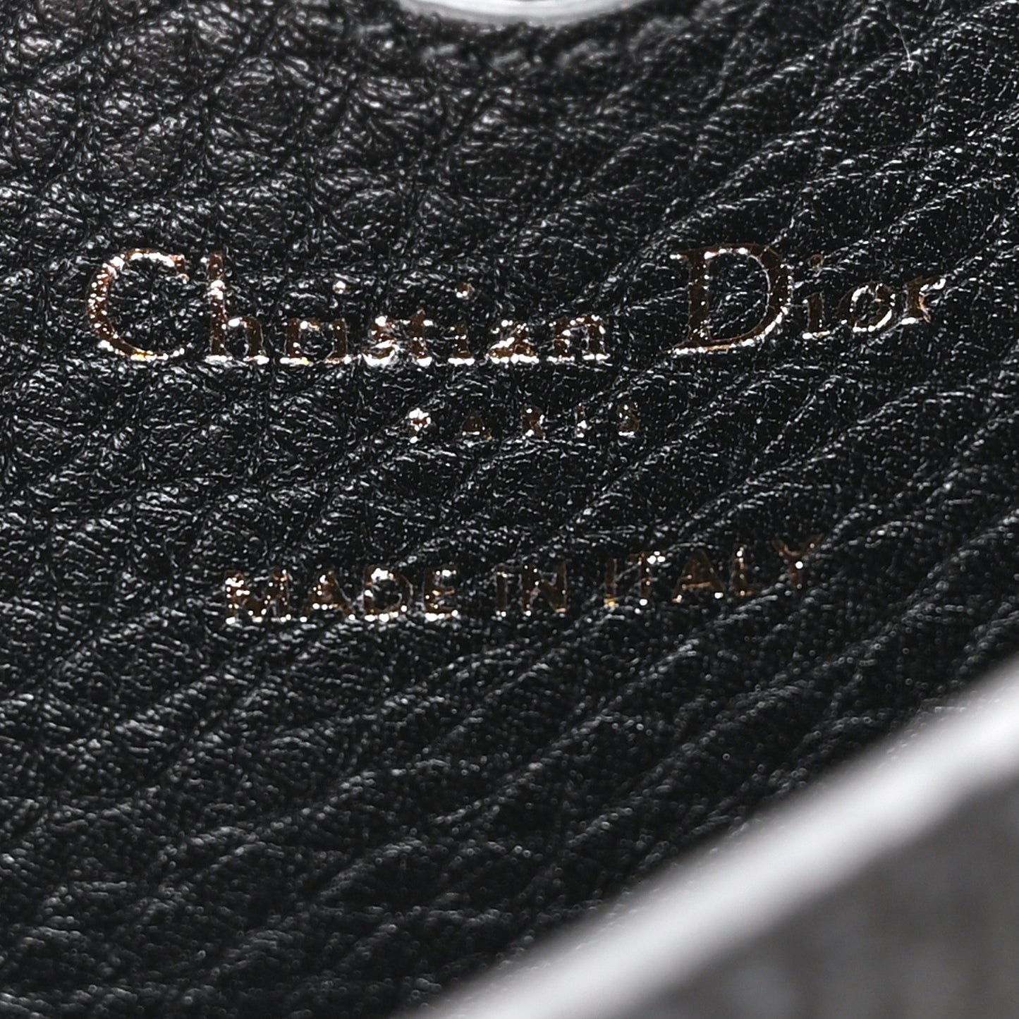 Grained Calfskin Medium Bobby Flap Black