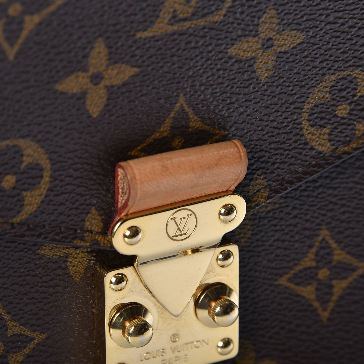 Louis Vuitton Monogram Pochette Metis 9 of 10
