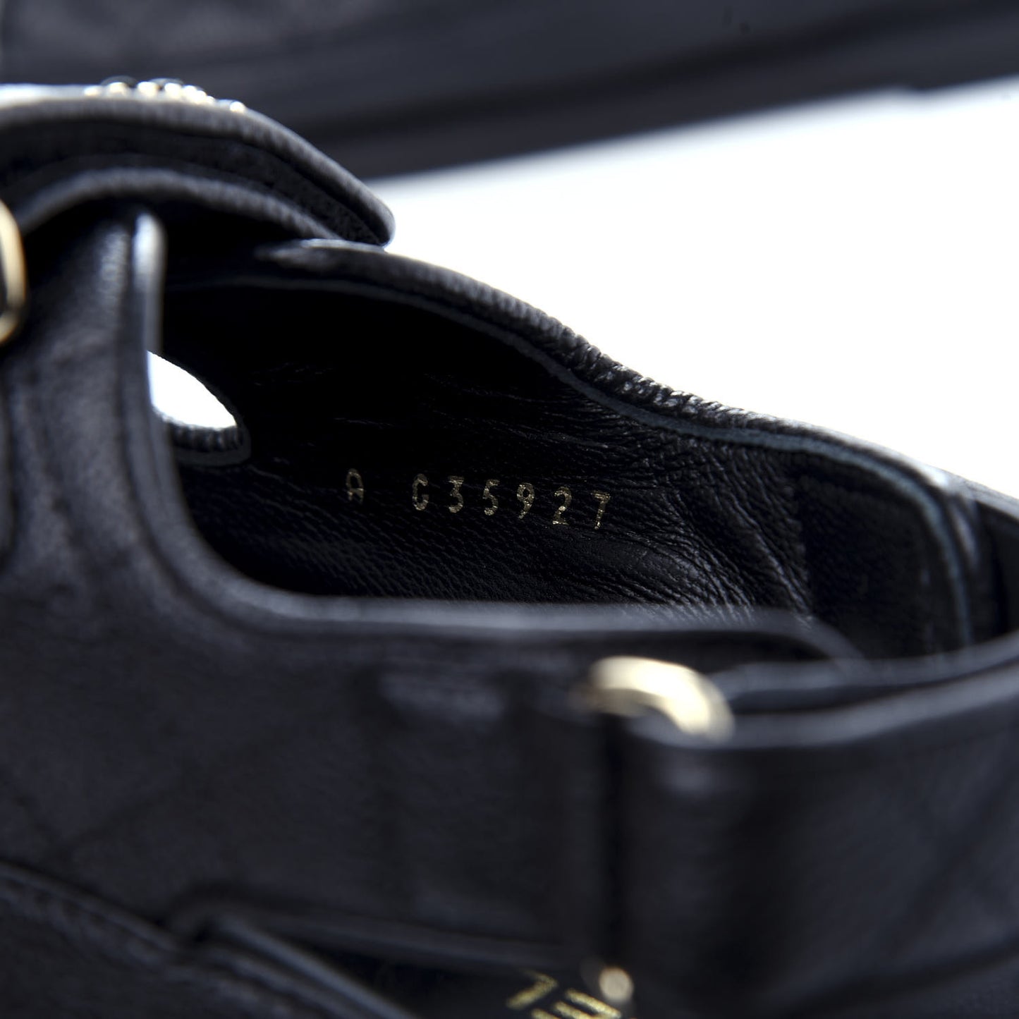 Grained Calfskin Velcro Dad Sandals 36 Black