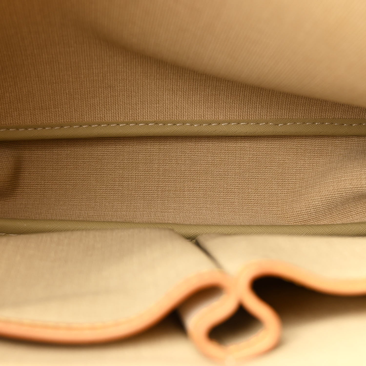 Louis Vuitton Monogram Reporter GM 5 of 13