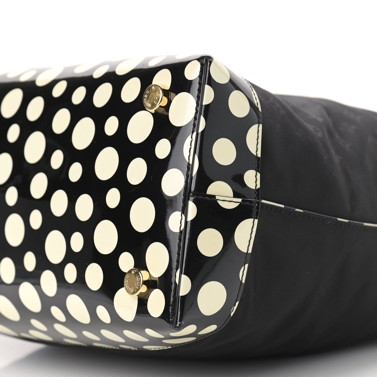 Nylon Kusama Infinity Dots Lockit Vertical MM Black White