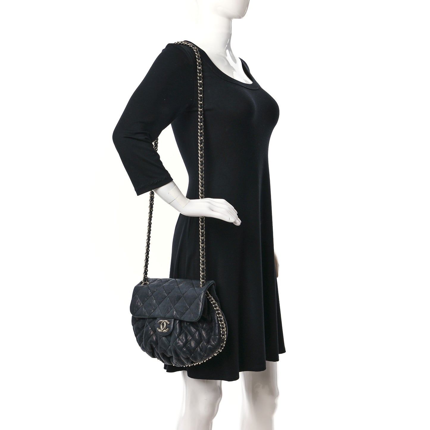 Washed Lambskin Quilted Medium Chain Around Messenger Black