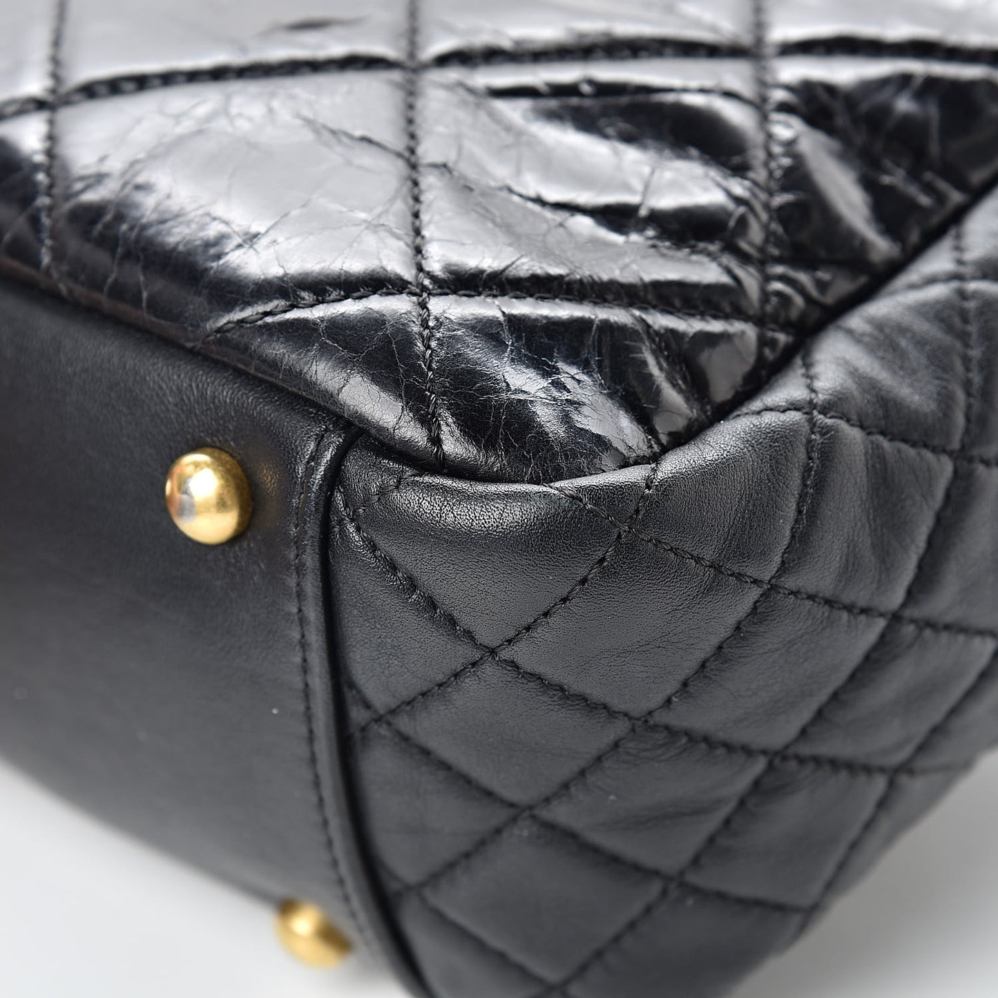 Glazed Crinkled Calfskin Medium East West Flap Black