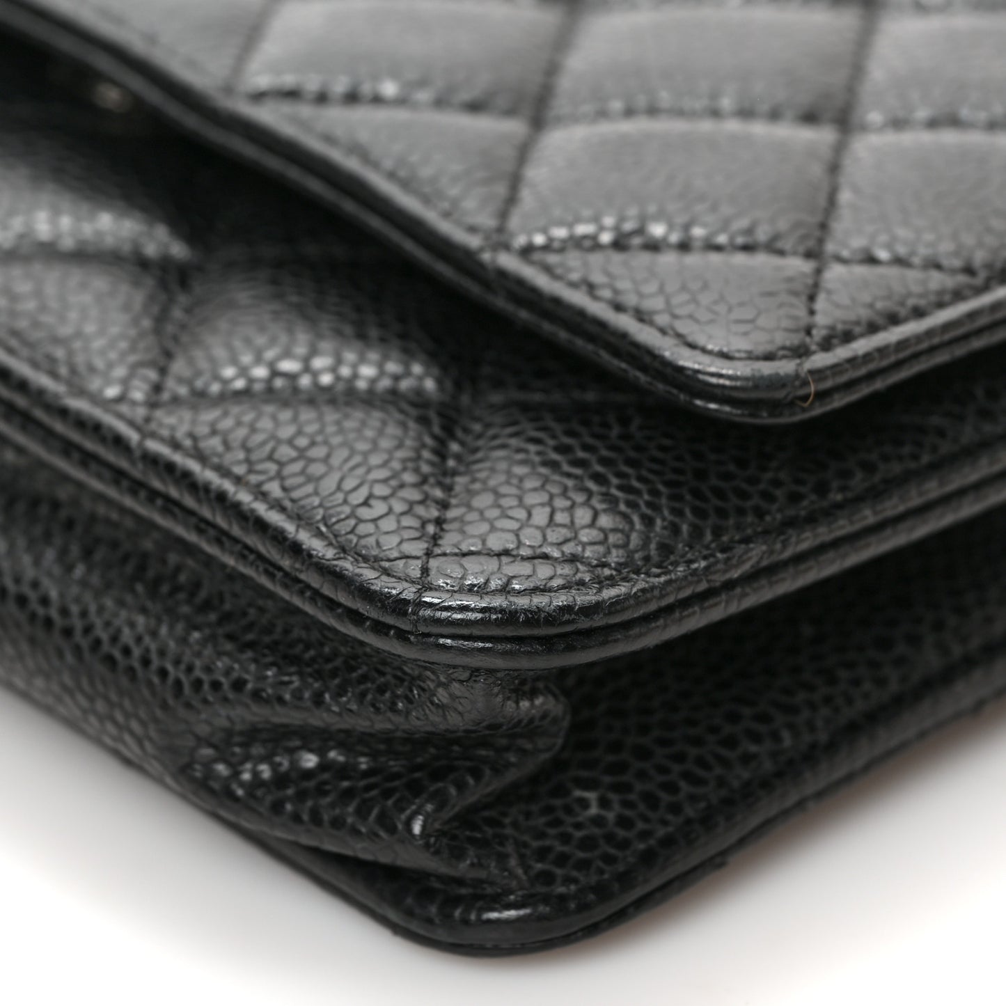 Caviar Quilted Wallet on Chain WOC Black