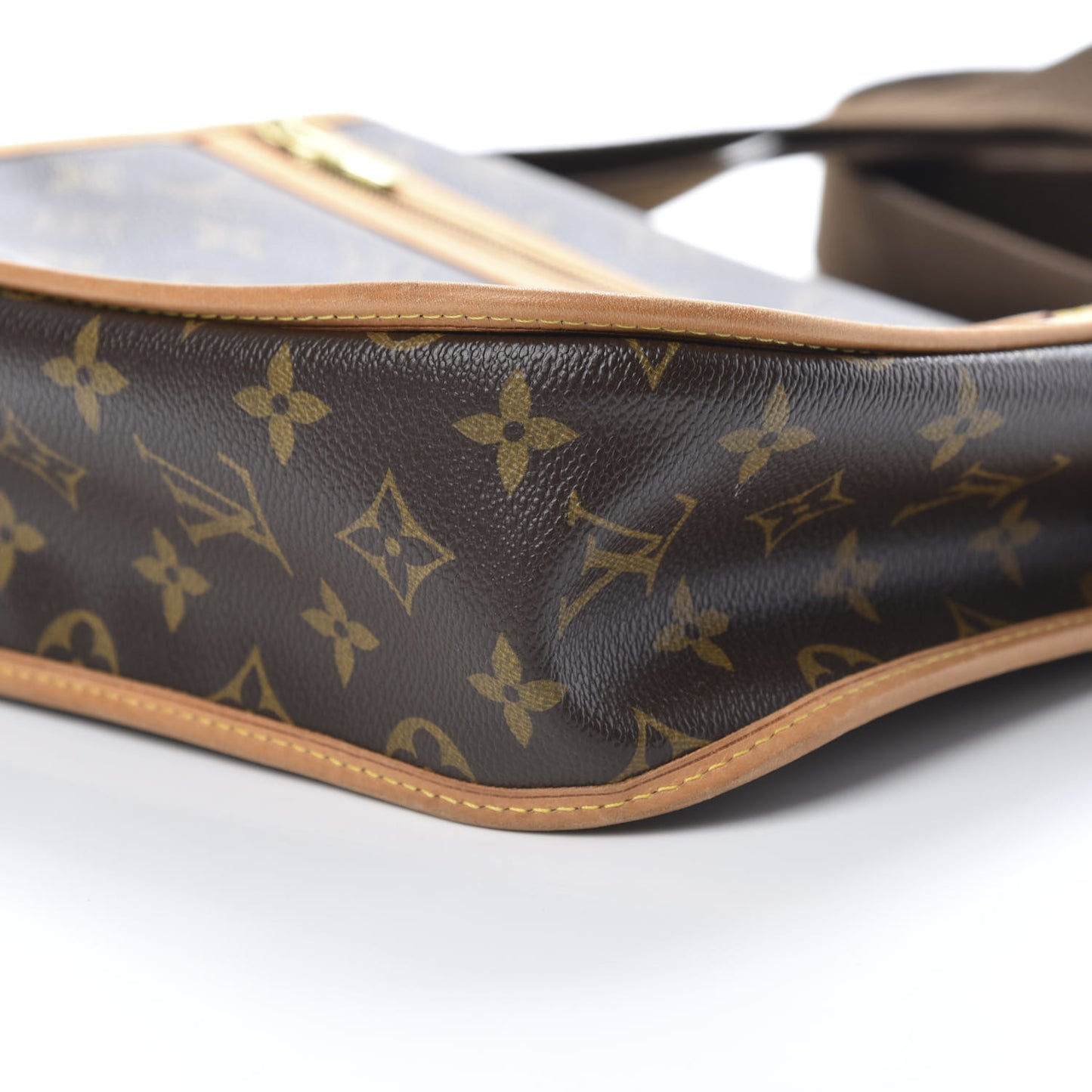 Monogram Bosphore PM Messenger